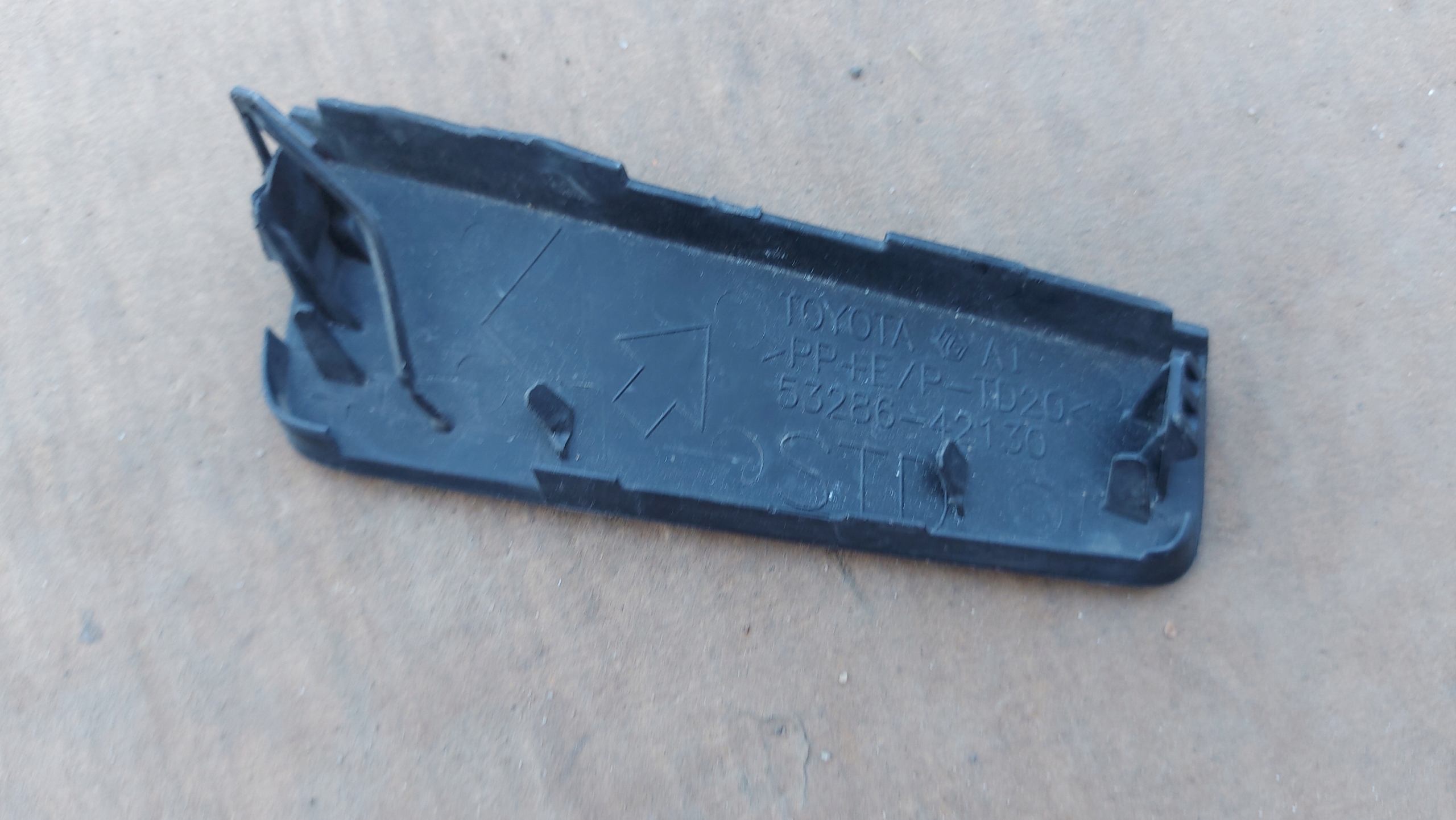 Tappo gancio traino Anteriore RAV4 V 19