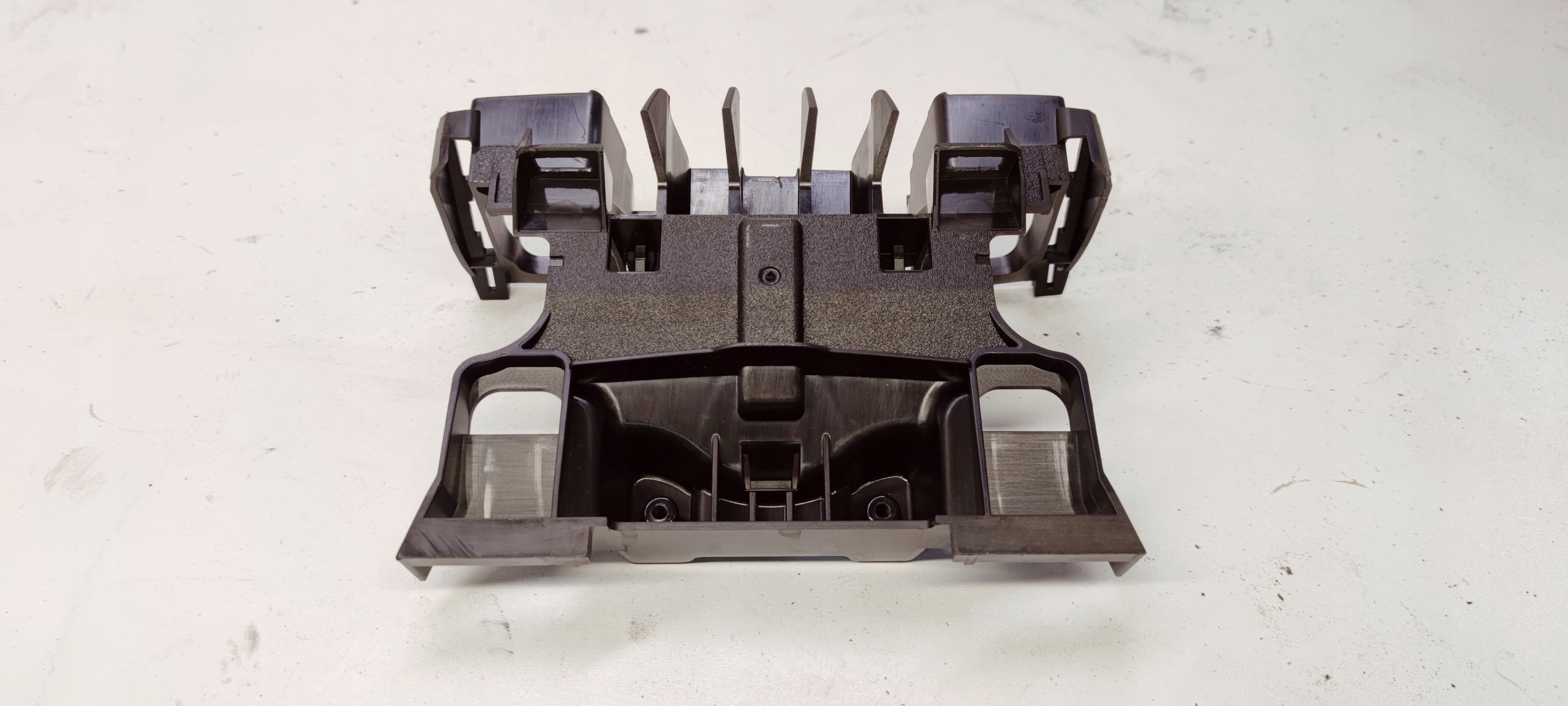 holder ZAGLOWKA front AUDI A4 B9 A5 8W0881627