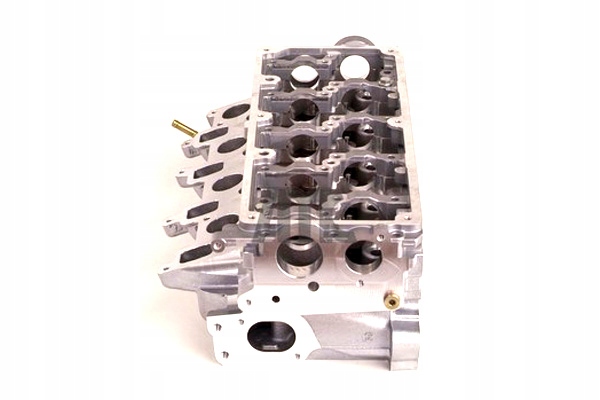 AMC GŁOWICA CYLINDRÓW VW AMAROK CRAFTER 30-35 CRAFTER 30-50 2.0D Numer katalogowy części 908826