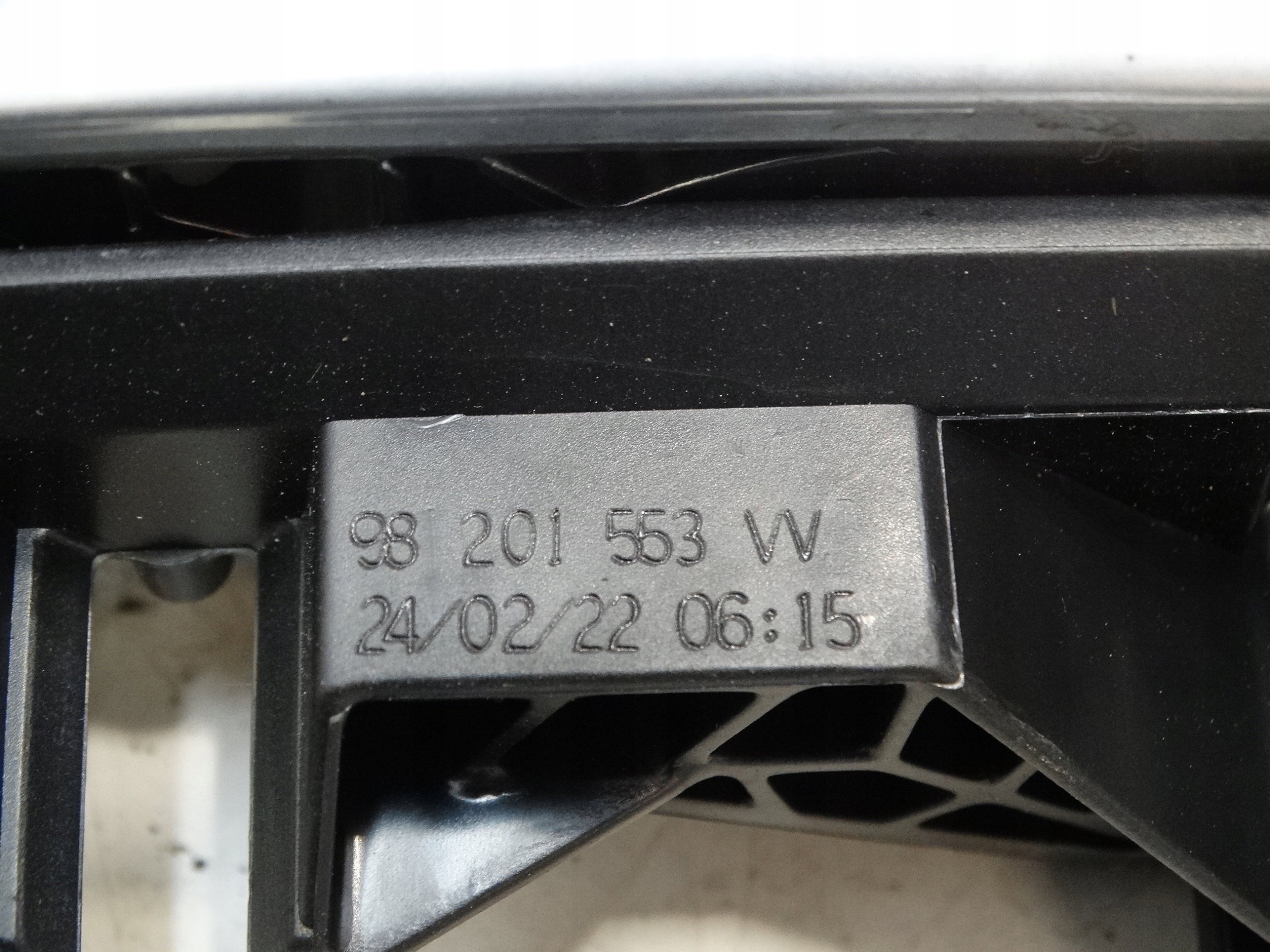 handle inner left front rear part PEUGEOT 5008 II 23R. 98201553VV