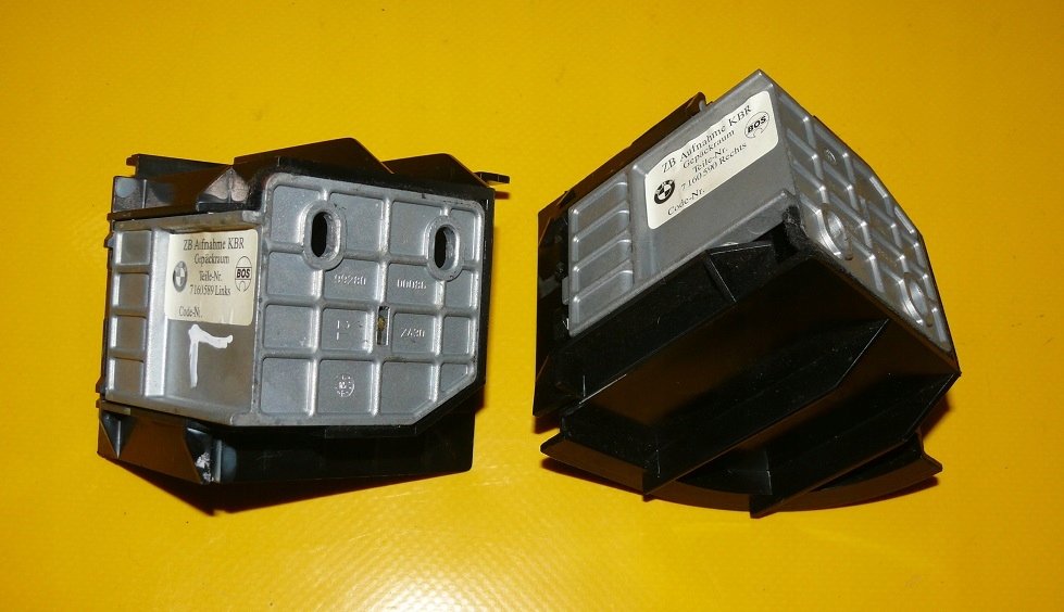 bracket holder ROLETY boot BMW X3 E83 04-07r. 7160589 7160590