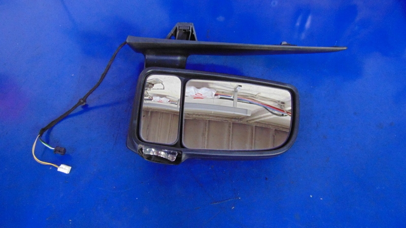 mirror right EUROPA 7 PIN MERCEDES SPRINTER A910 A907 18-25R