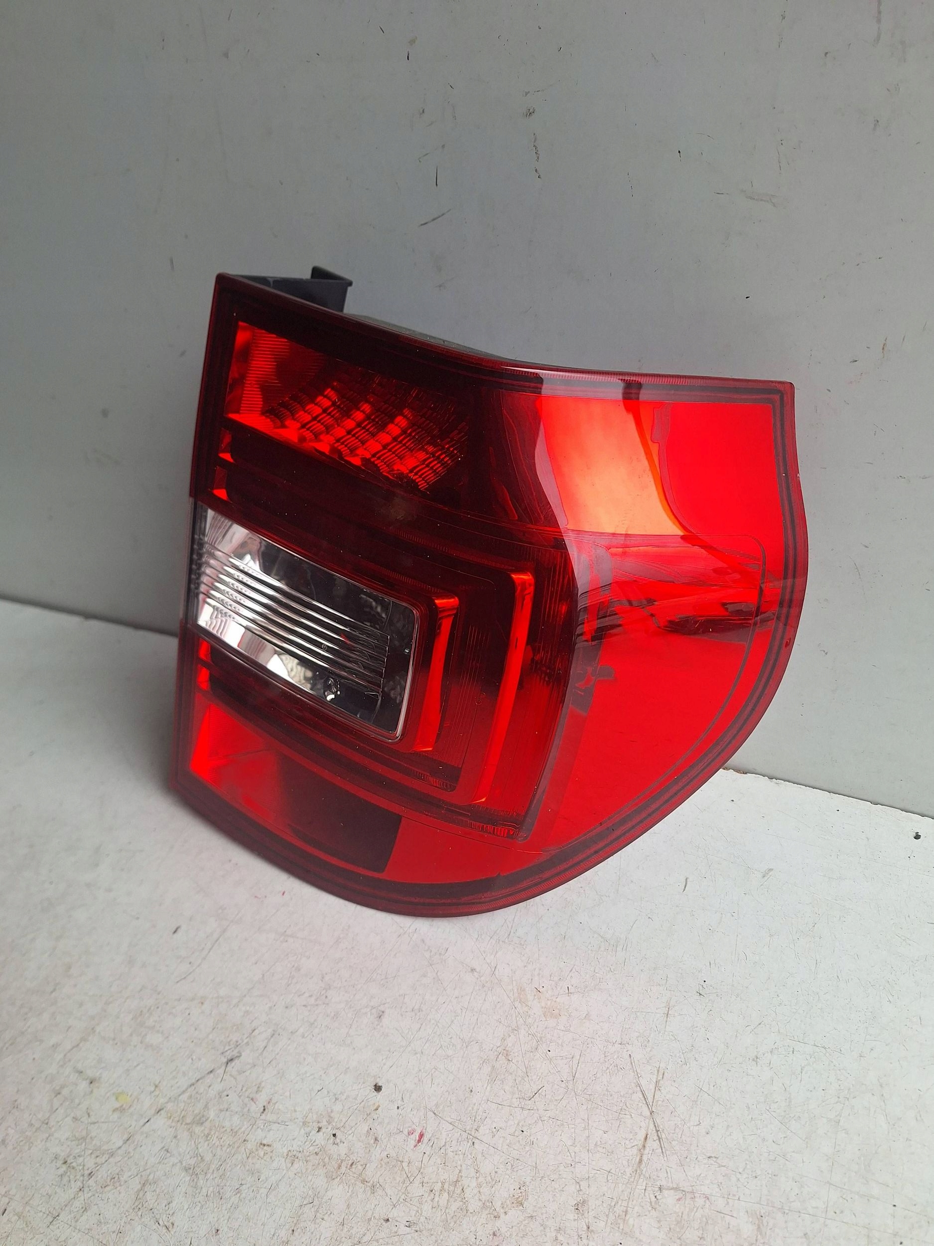 SKODA YETI 5L LIFT 13-17 light rear part right LED