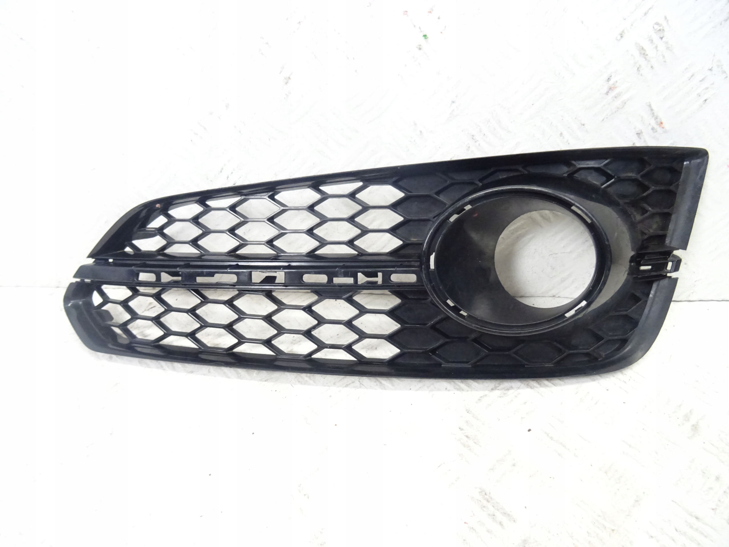 grid of a bumper front front left AUDI A8 D4 LIFT 4H0807679AB