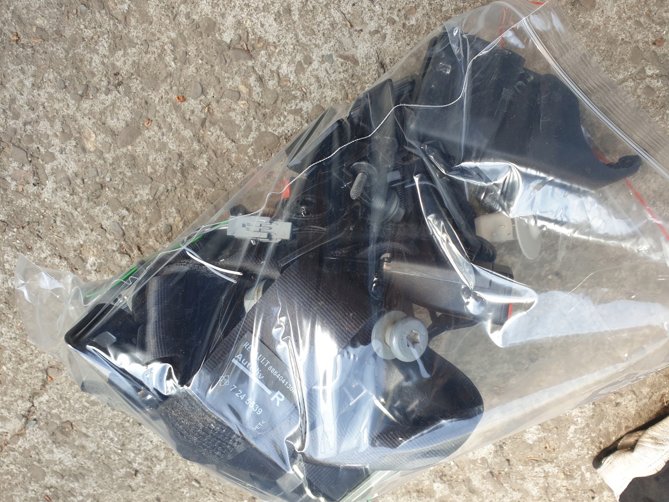 Sitze Gurten Schrauben RENAULT CLIO 4 IV 2017- 5D HB LIFT GORLICE