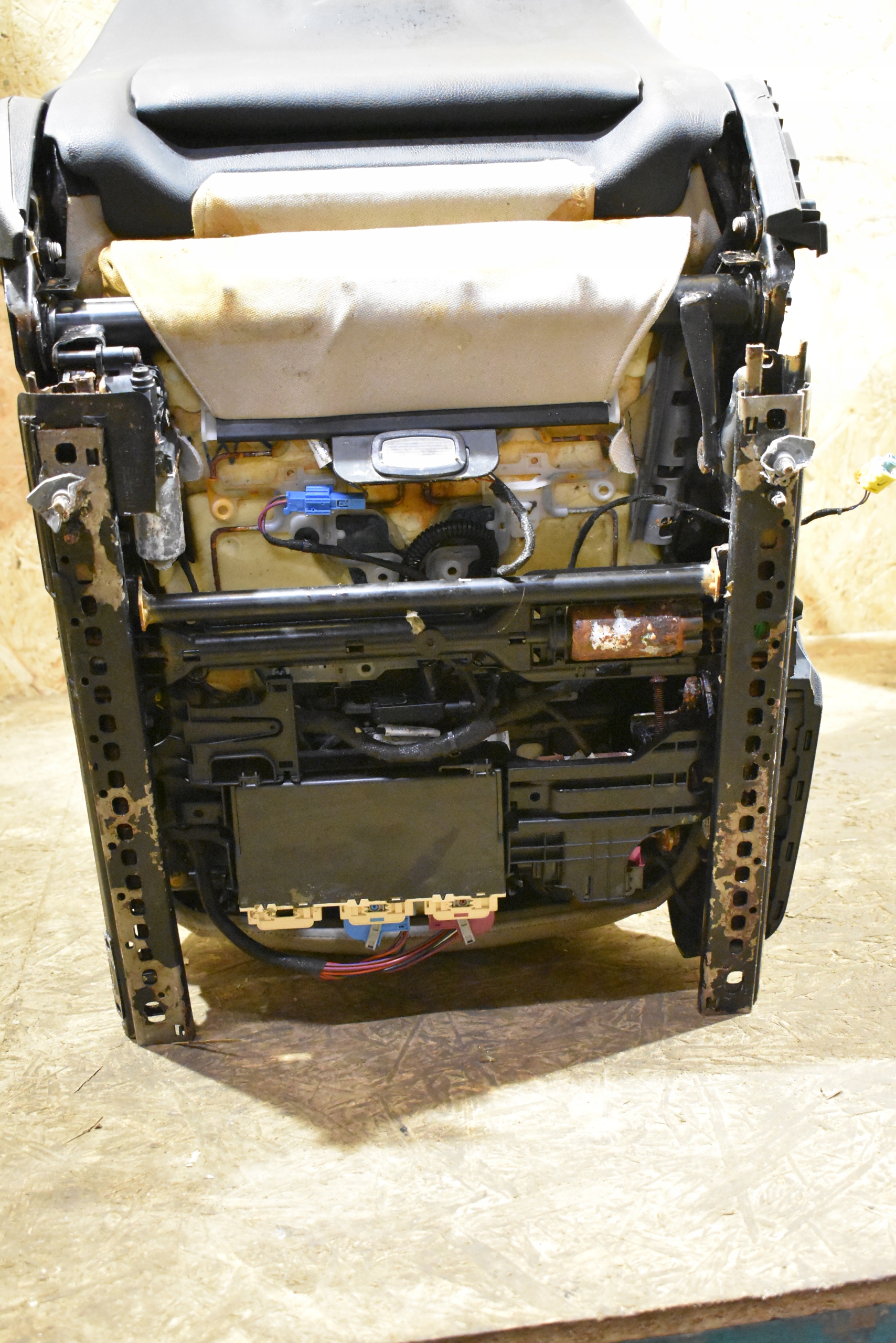 seat support right front + airbag MERCEDES W205 1