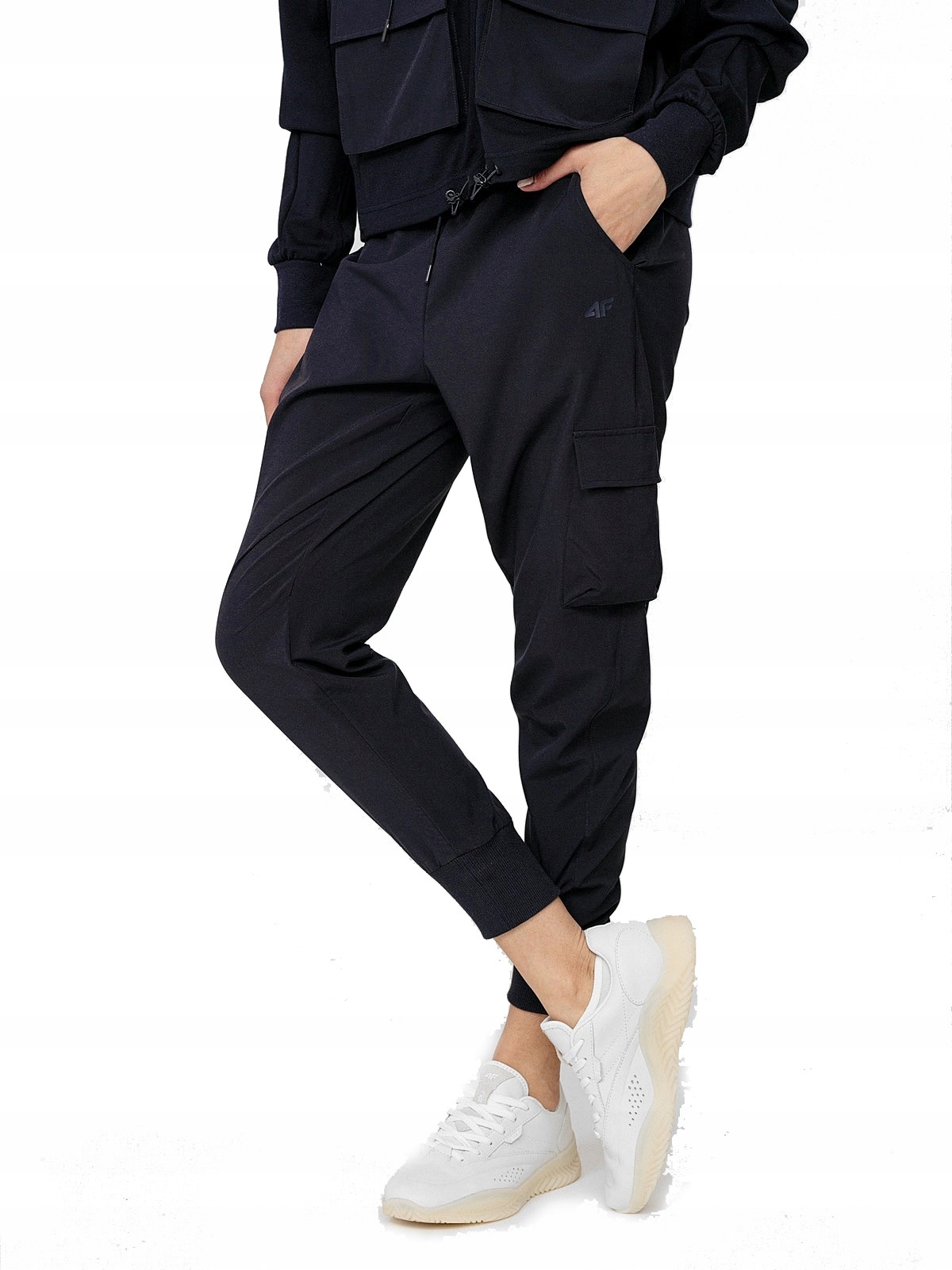 

4F Spodnie Casual Joggery Damskie SPDC010