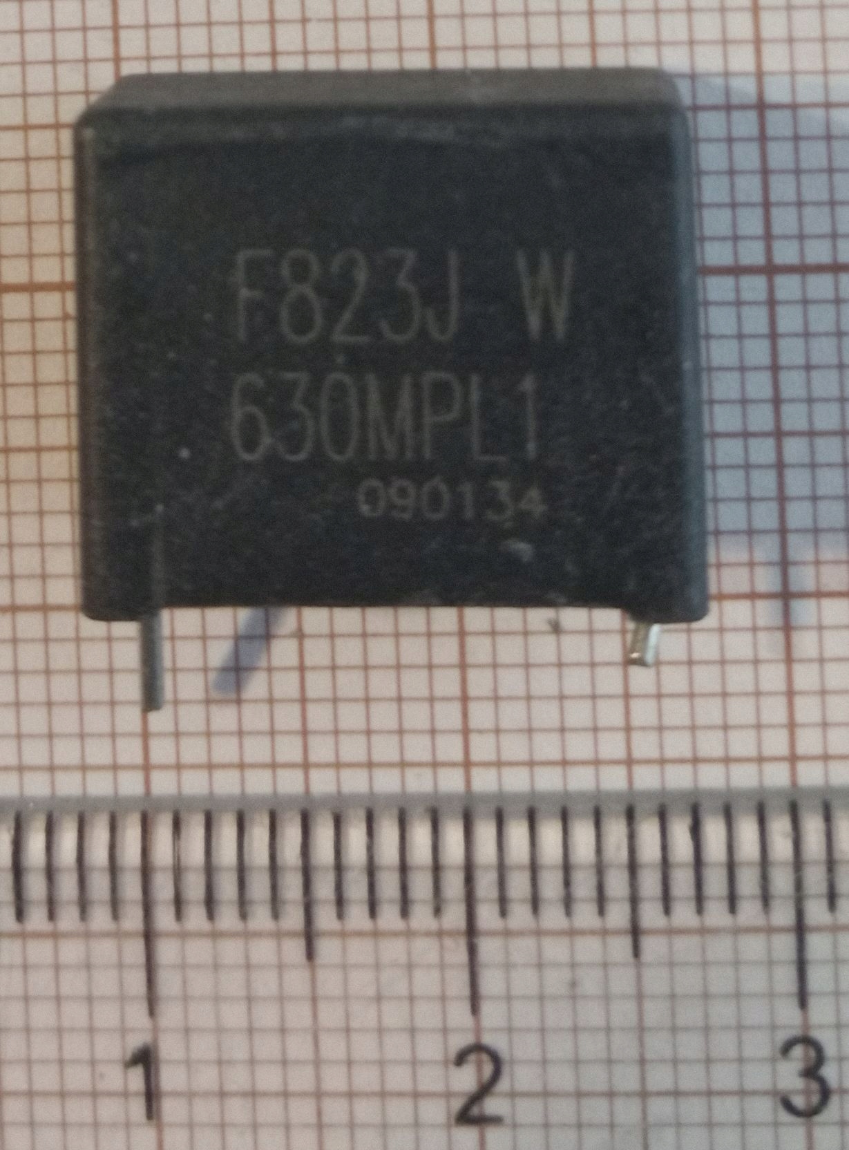 10x пленочный конденсатор MKT 82NF 100V 823