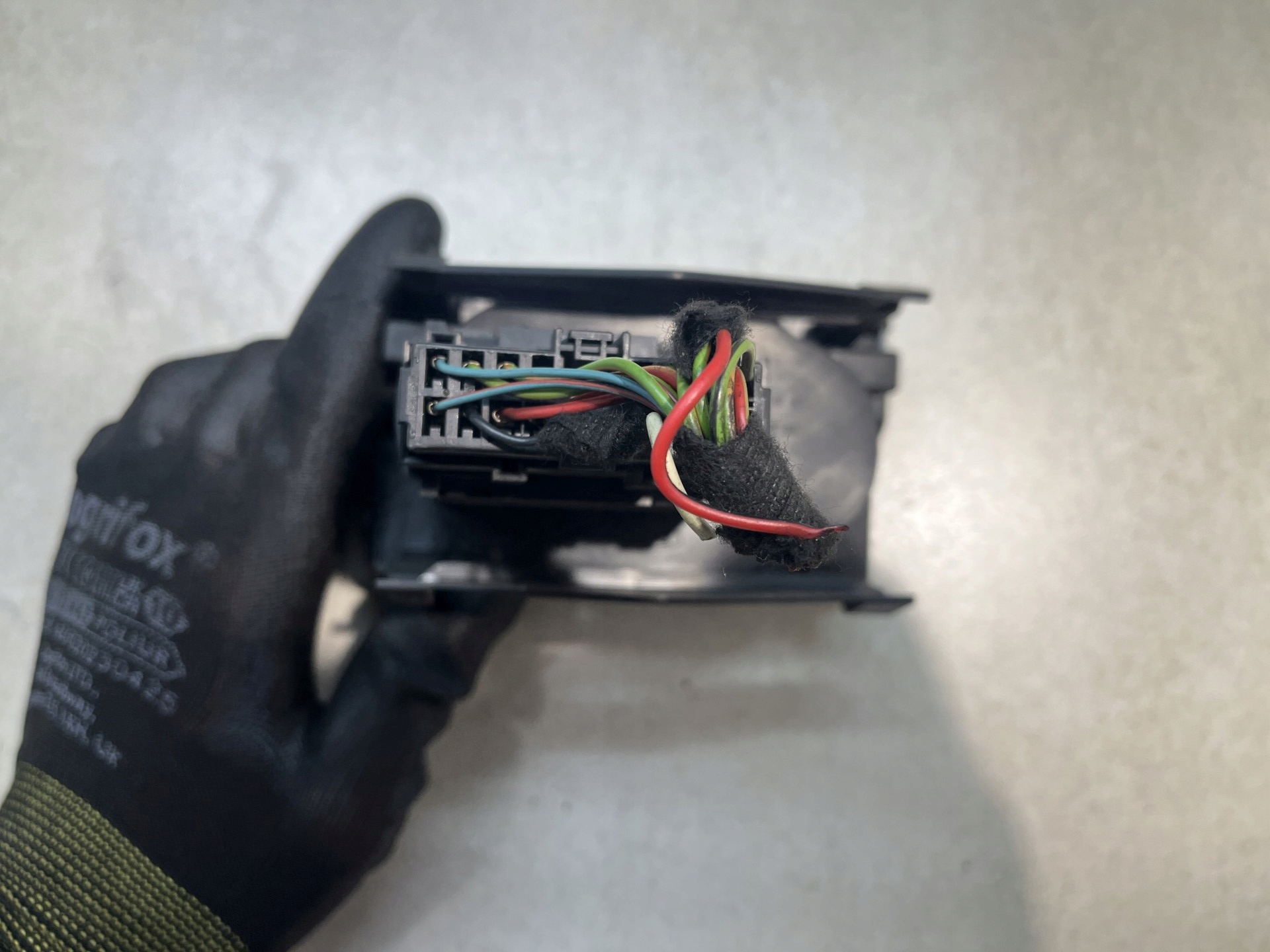 light switch FORD MONDEO MKIII 2.0 16V 1S7T13A024BB