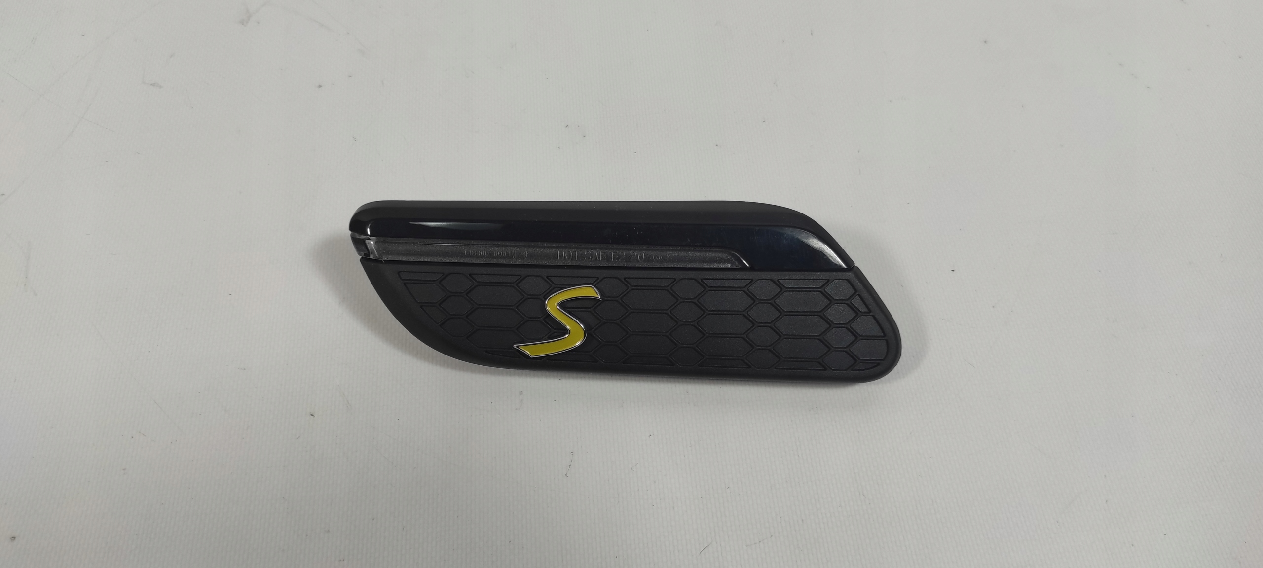 9879002 - MINI Cooper S F55 F56 LIFT правый указатель поворота