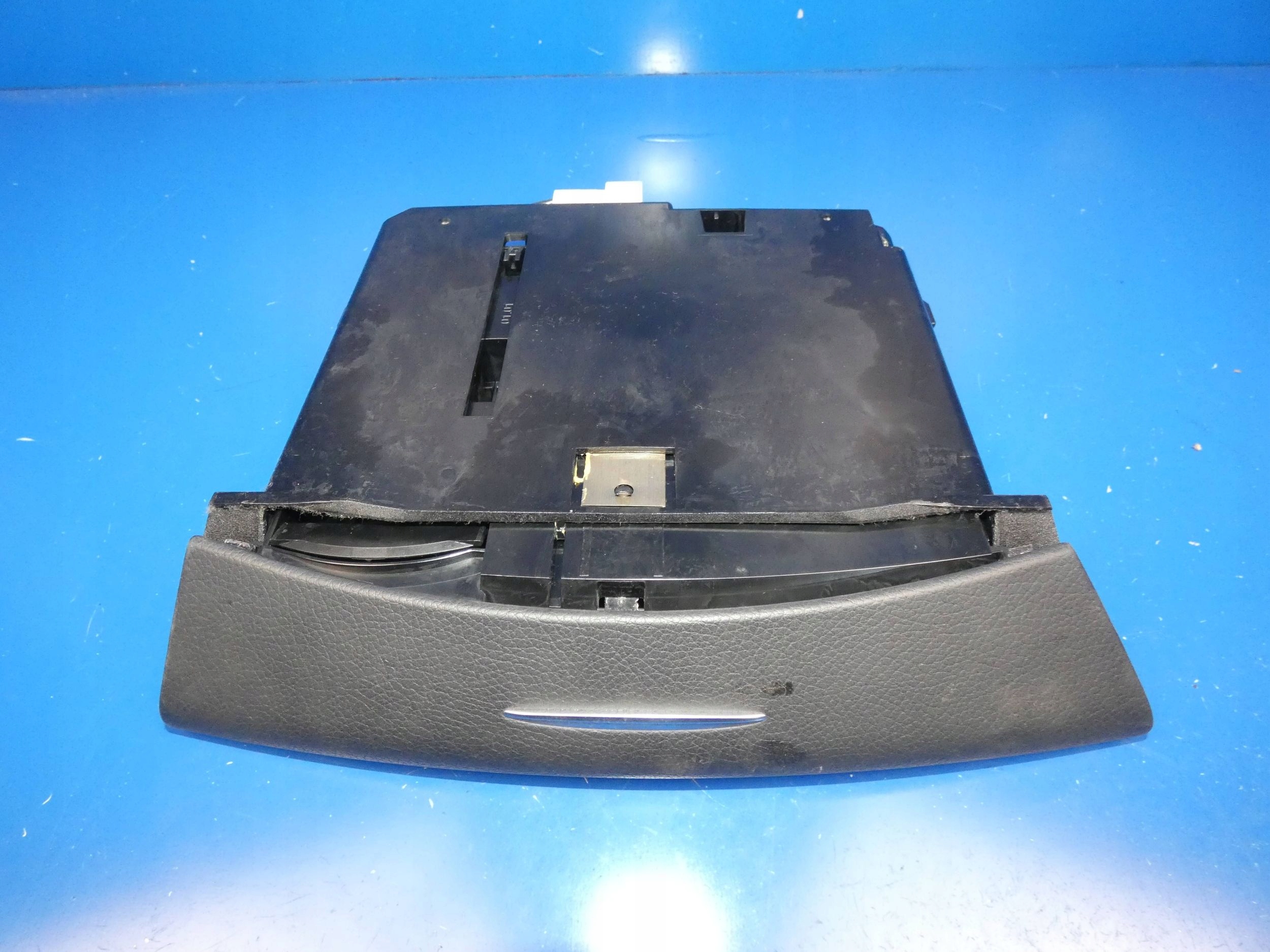 MERCEDES S KLASA W222 plato passenger compartment ashtray consoles front