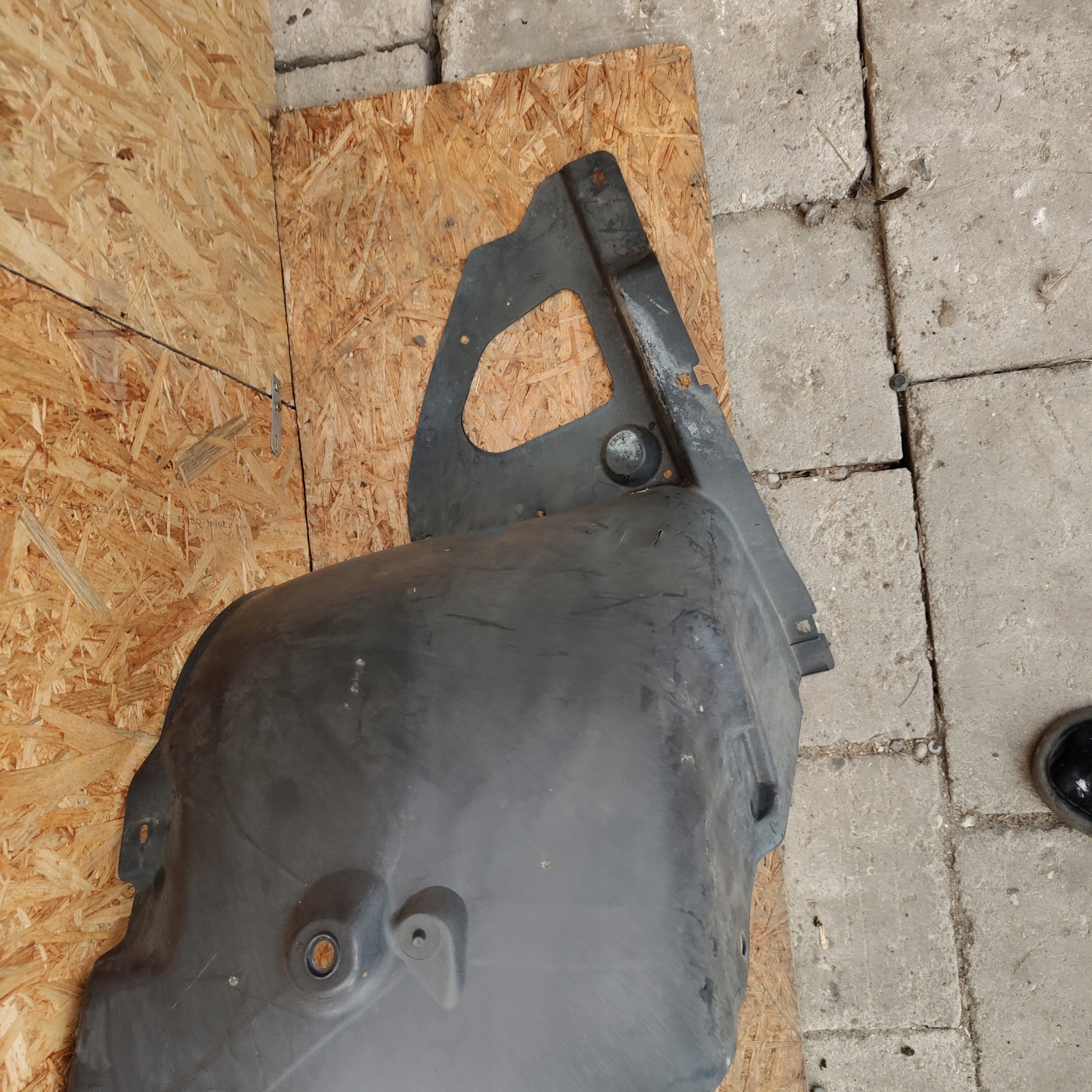 mudguard front front left PEUGEOT 208 and