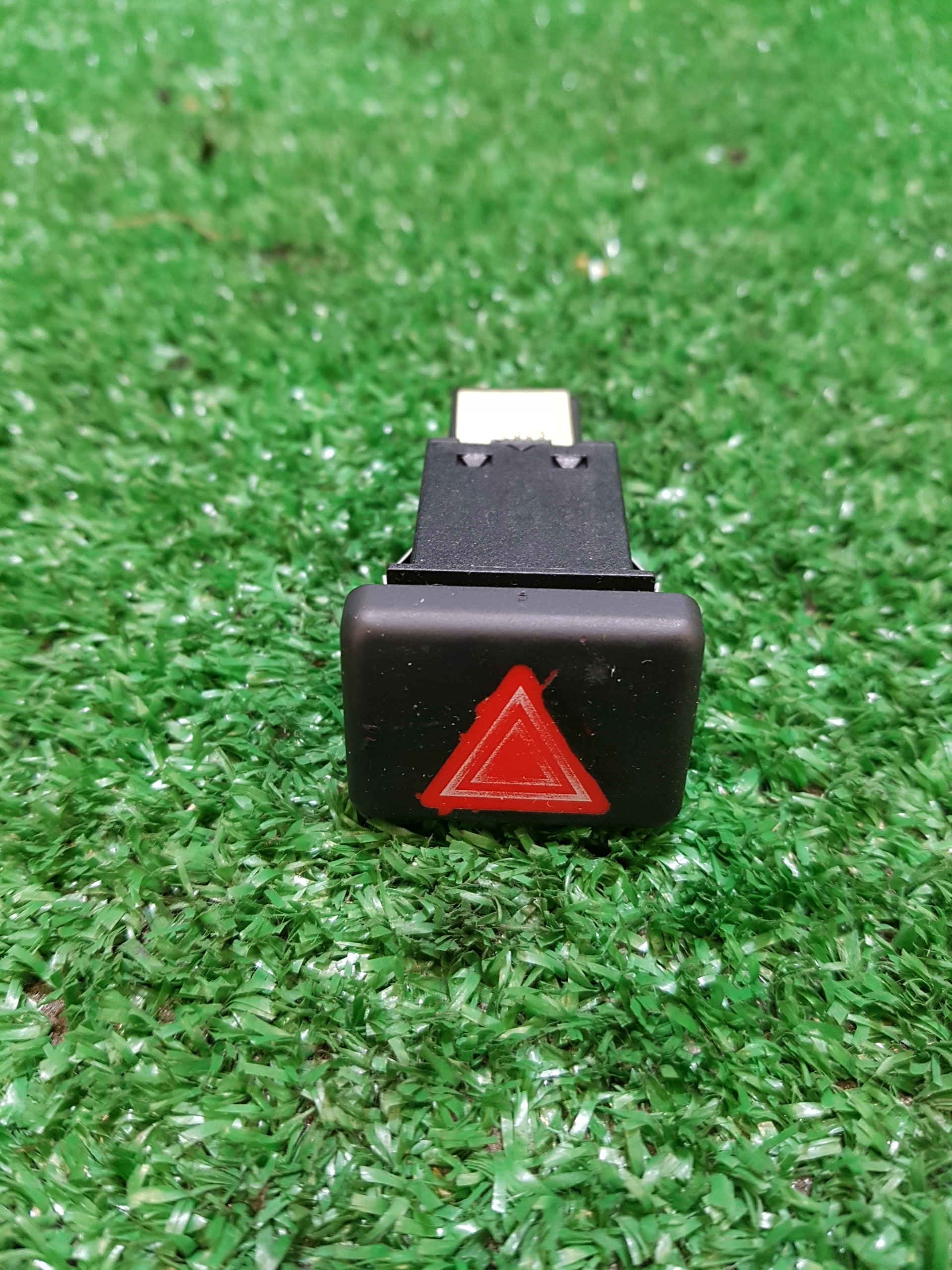 lichtschalter des warnblickschalters AUDI A4 B6 8E0941509