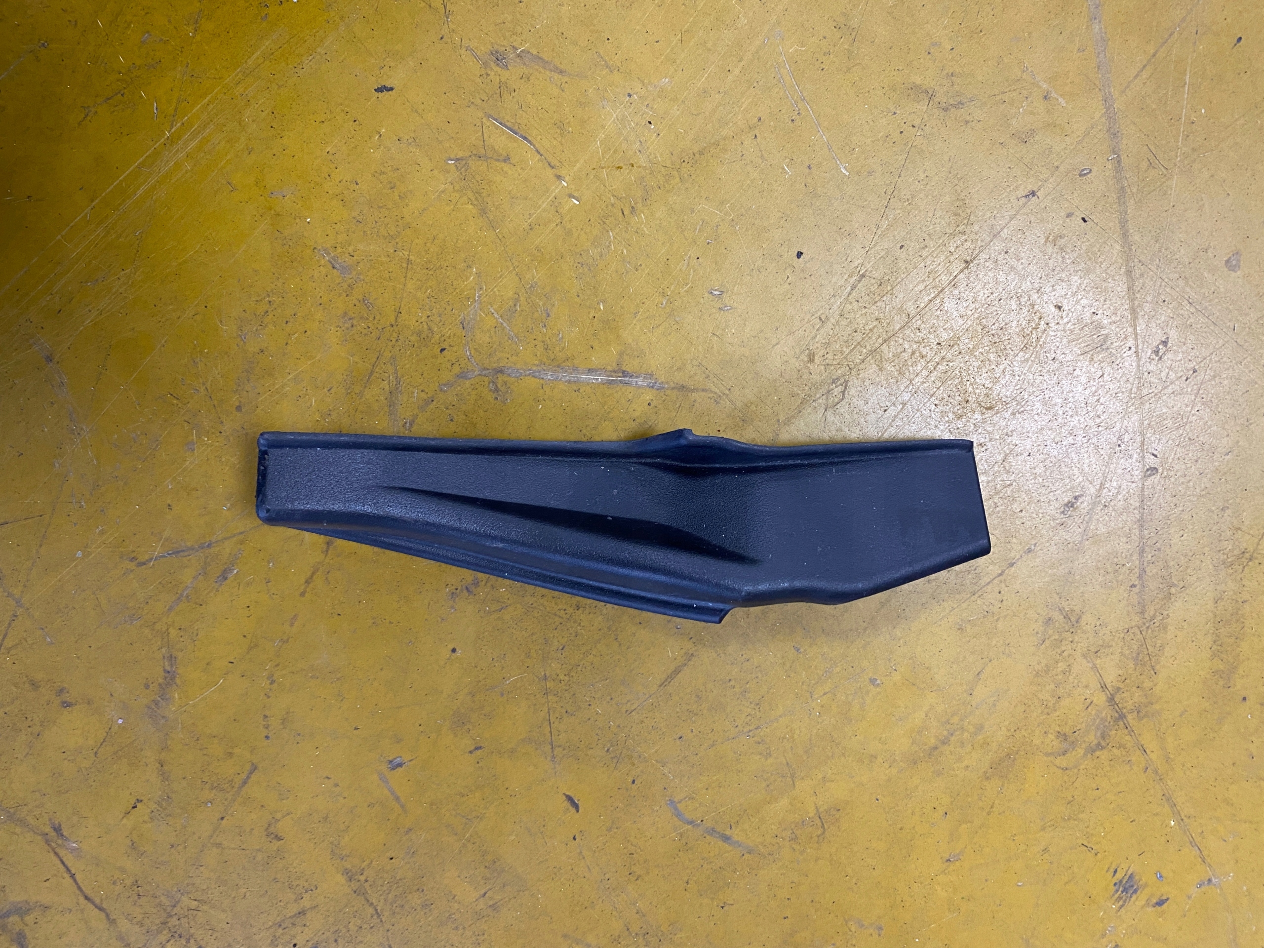 ЗАХИСТІВ НАКЛАДКА БІЧНА ДВЕРІ ПЕРЕД ПРАВИЙ ІНФІНІТІ Q70