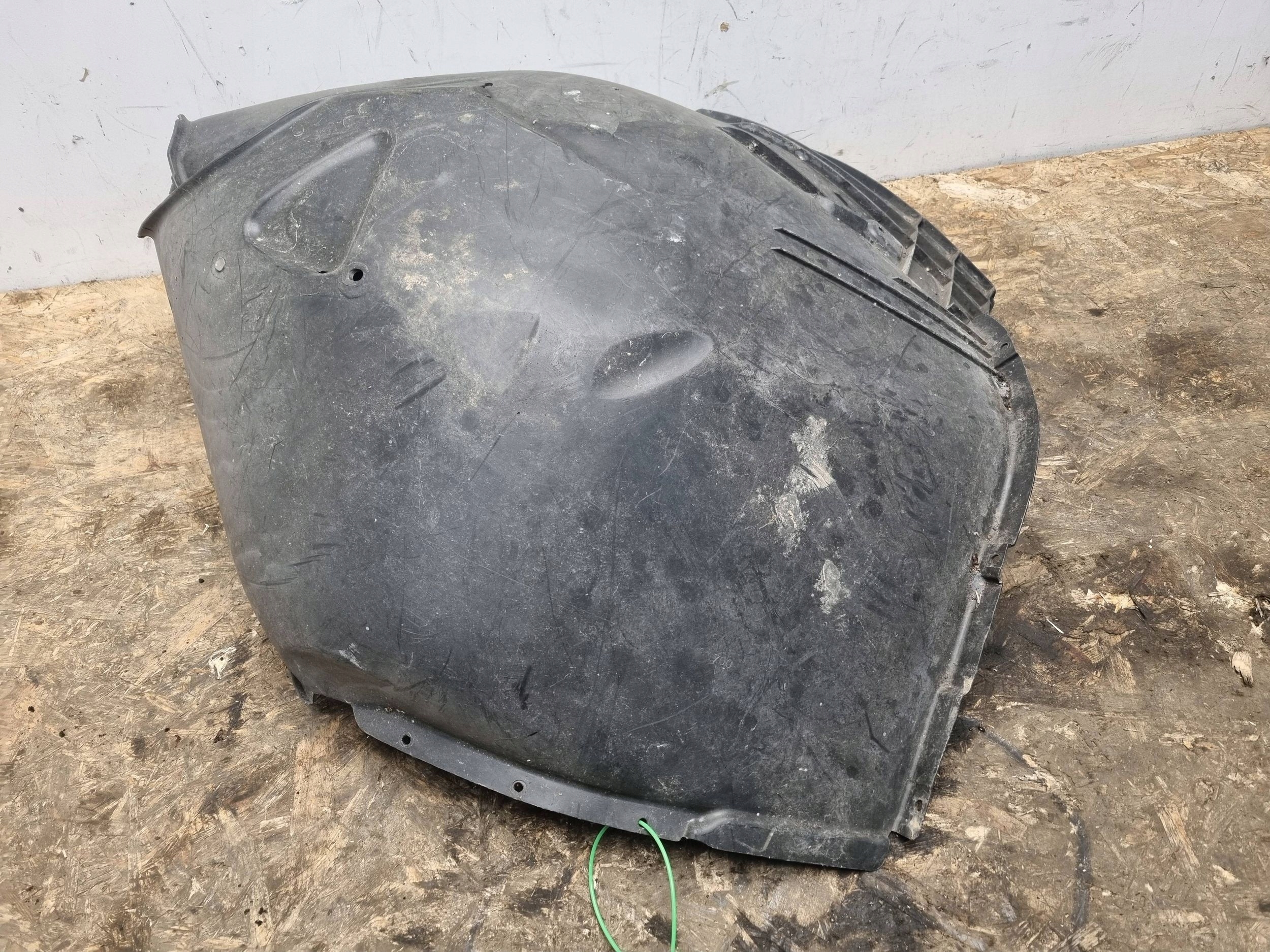 mudguard left front 8223375 BMW 7 E65 E66