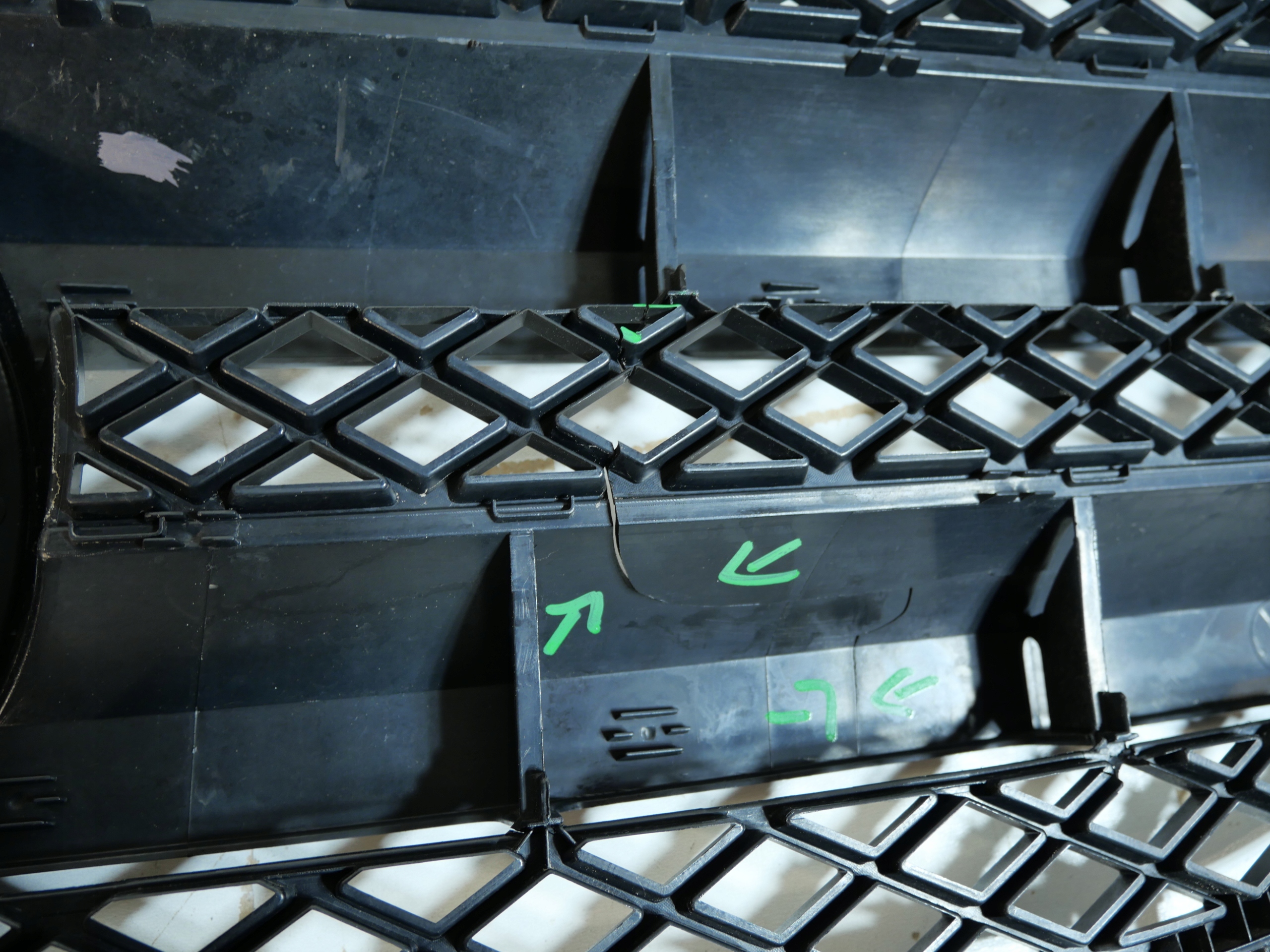 maska MERCEDES SPRINTER A9068800385