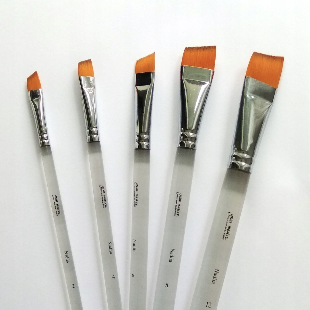 

Zestaw skośnych pędzli GrimMaster Nadiia 5 szt