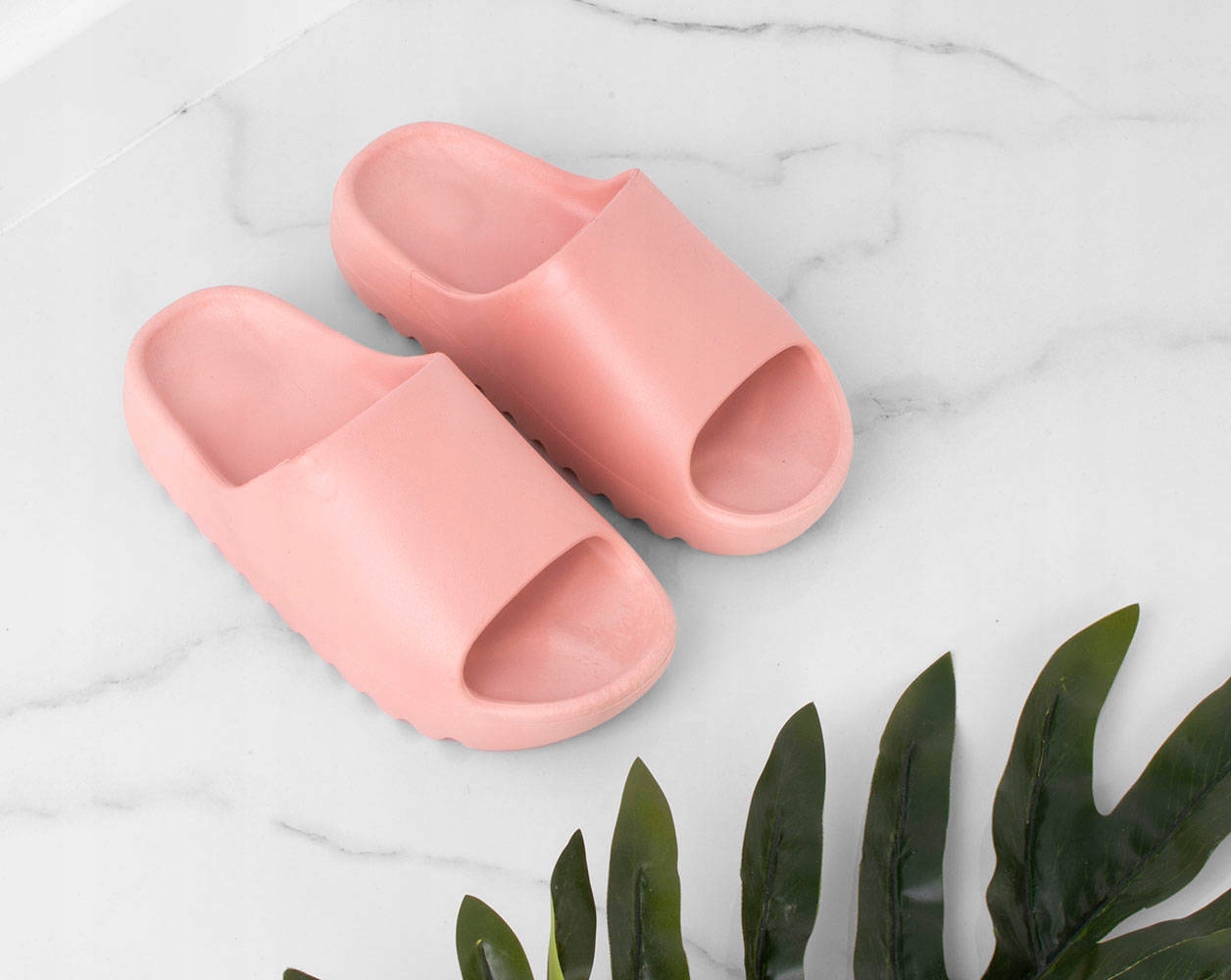 KLAPKI GUMOWE GRUBA PODESZWA RÓŻOWE 39 Oryginalne opakowanie producenta pudełko