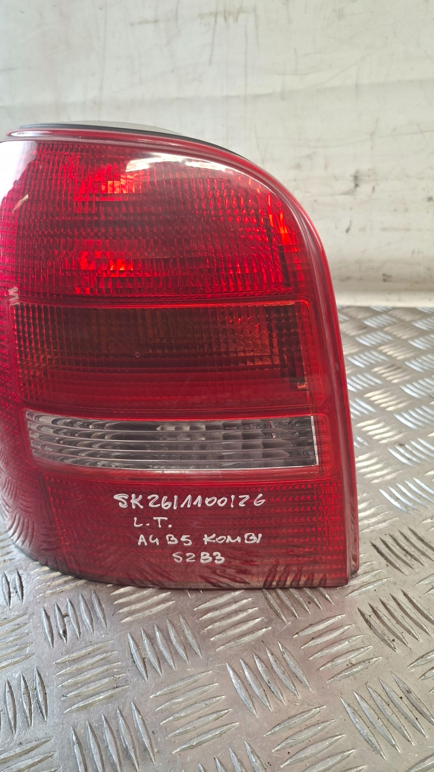 light left rear part AUDI A4 B5 KOMBI