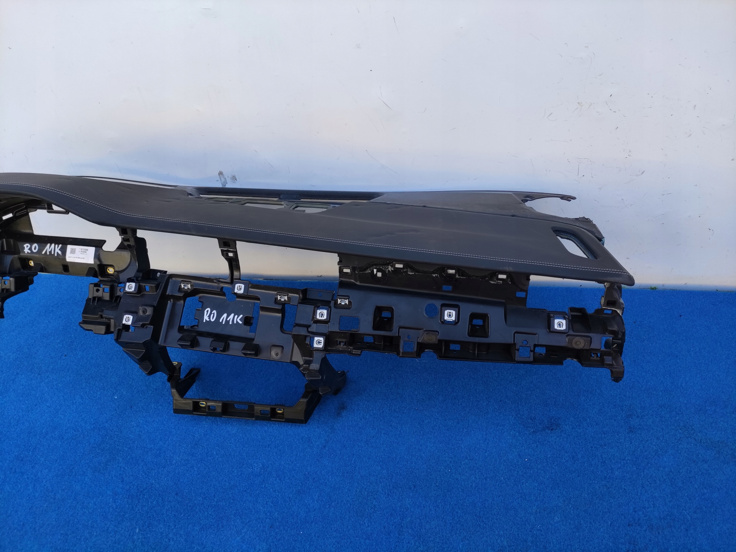 AUDI Q8 4M8 console dashboard instrument panel cockpit 4M3853033 RO11K