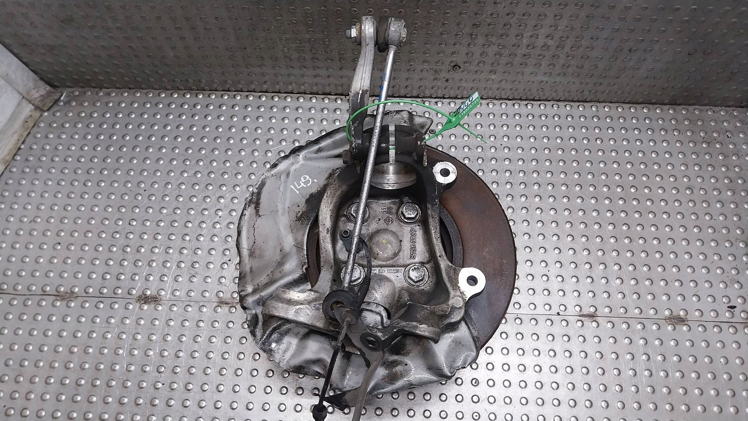 otoč čapu pravý predok 6760954 BMW E60 E61