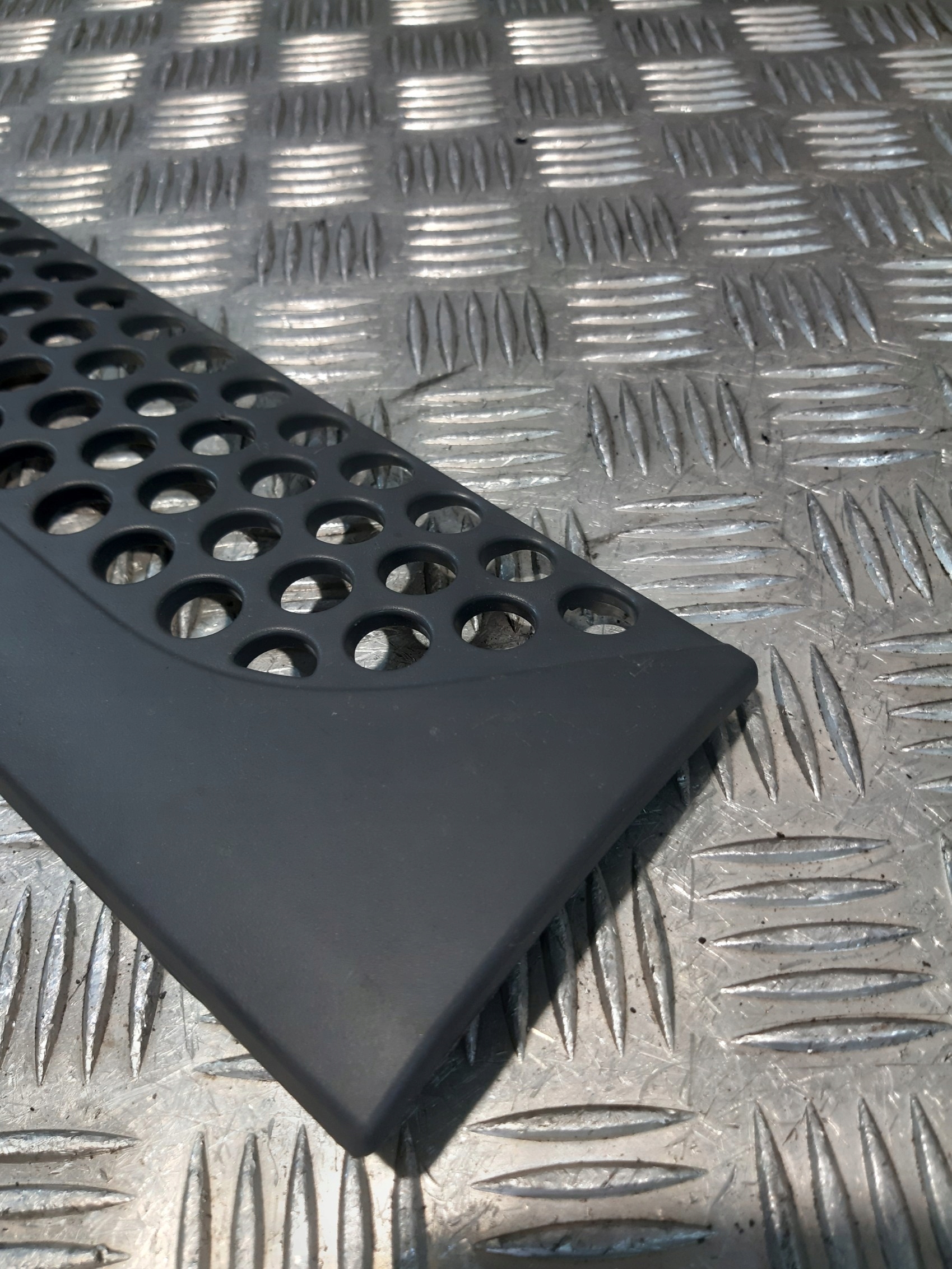 MERCEDES ACTROS MP4 grid grille DOLNEJ left A9608852584