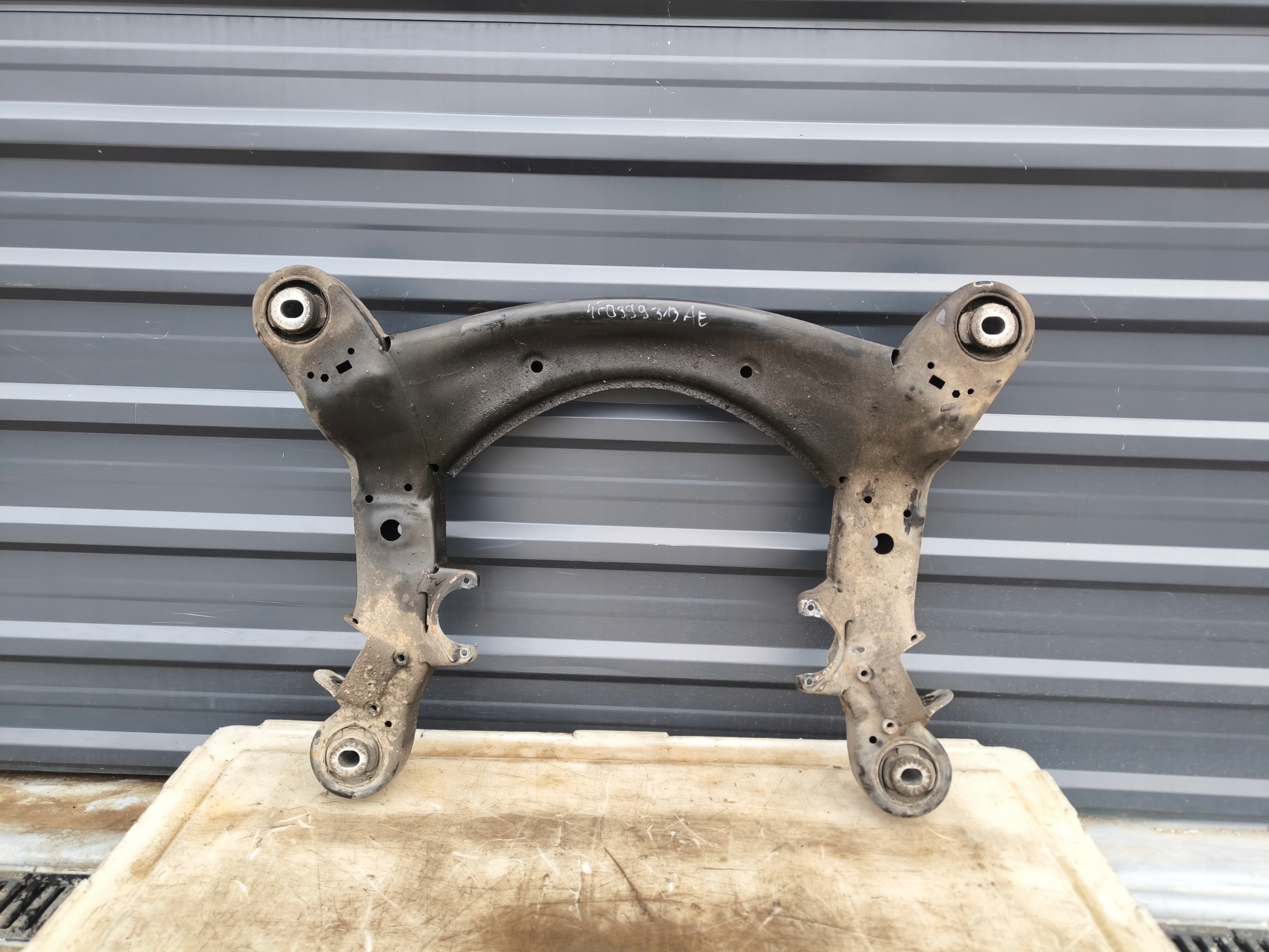 TRAWERS axle beam subframe front AUDI A6 C6 4F0399313AE original !!! *3*