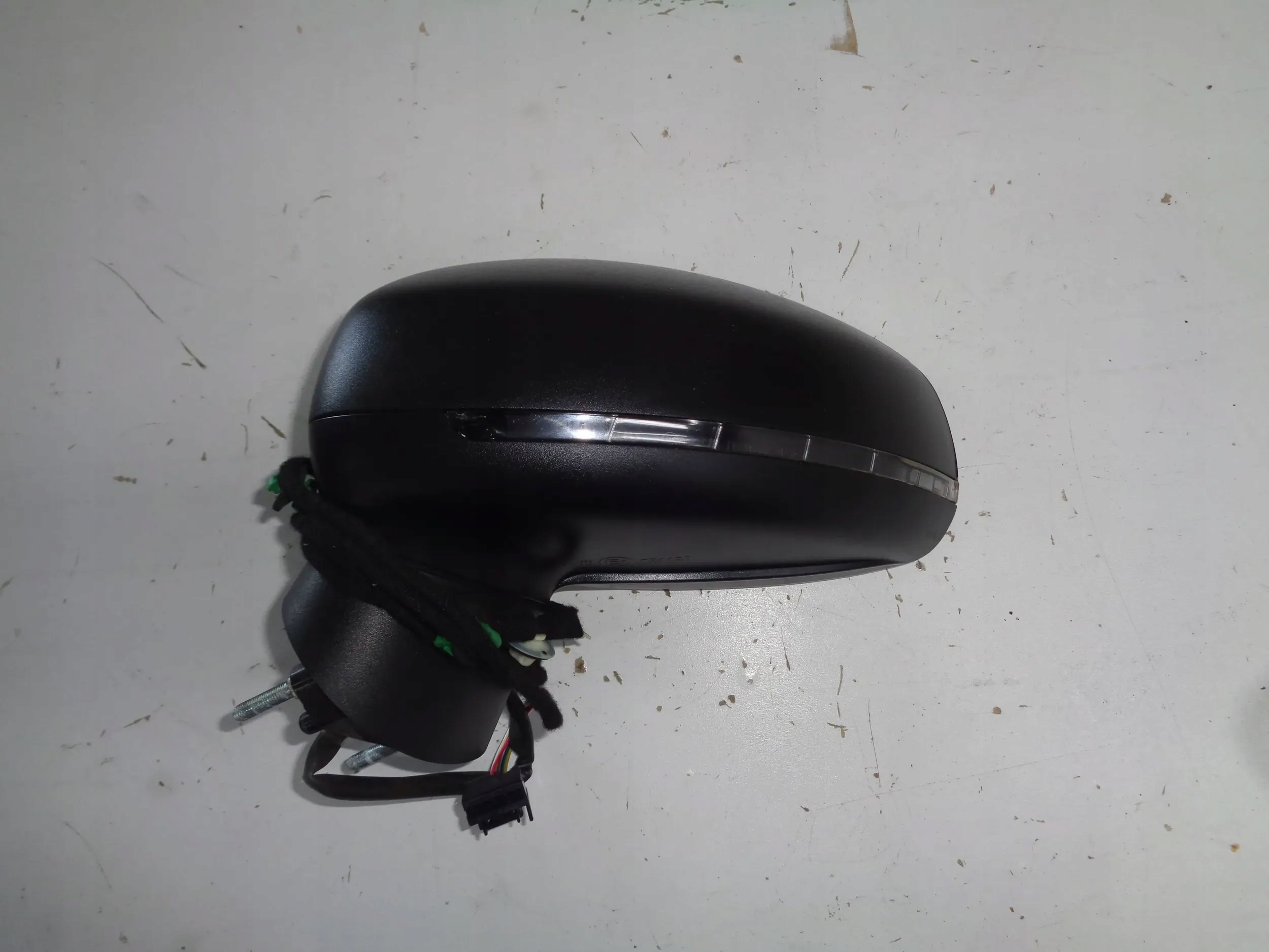 AUDI A1 8X mirror left 5 vertical 10-18R