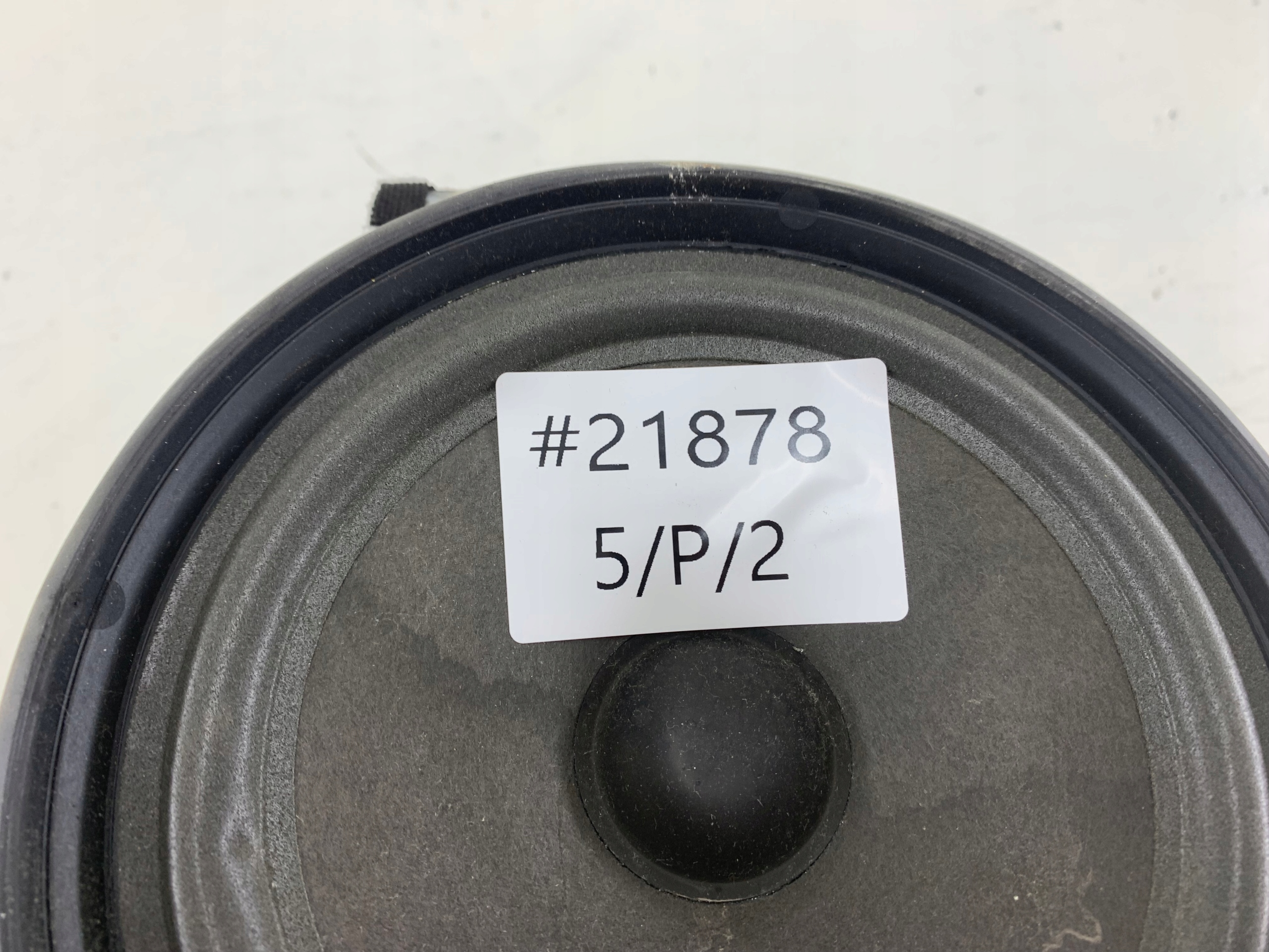 AUDI A4 B7 speaker door left rear part 8E0035411
