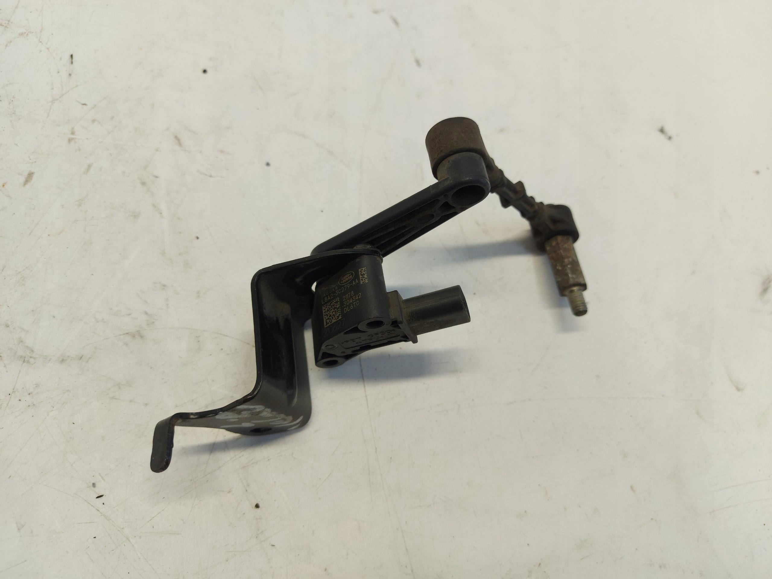Range Rover VELAR L560 2.0d 2021r Sensor poziomowania Leuchten Achsträgers
