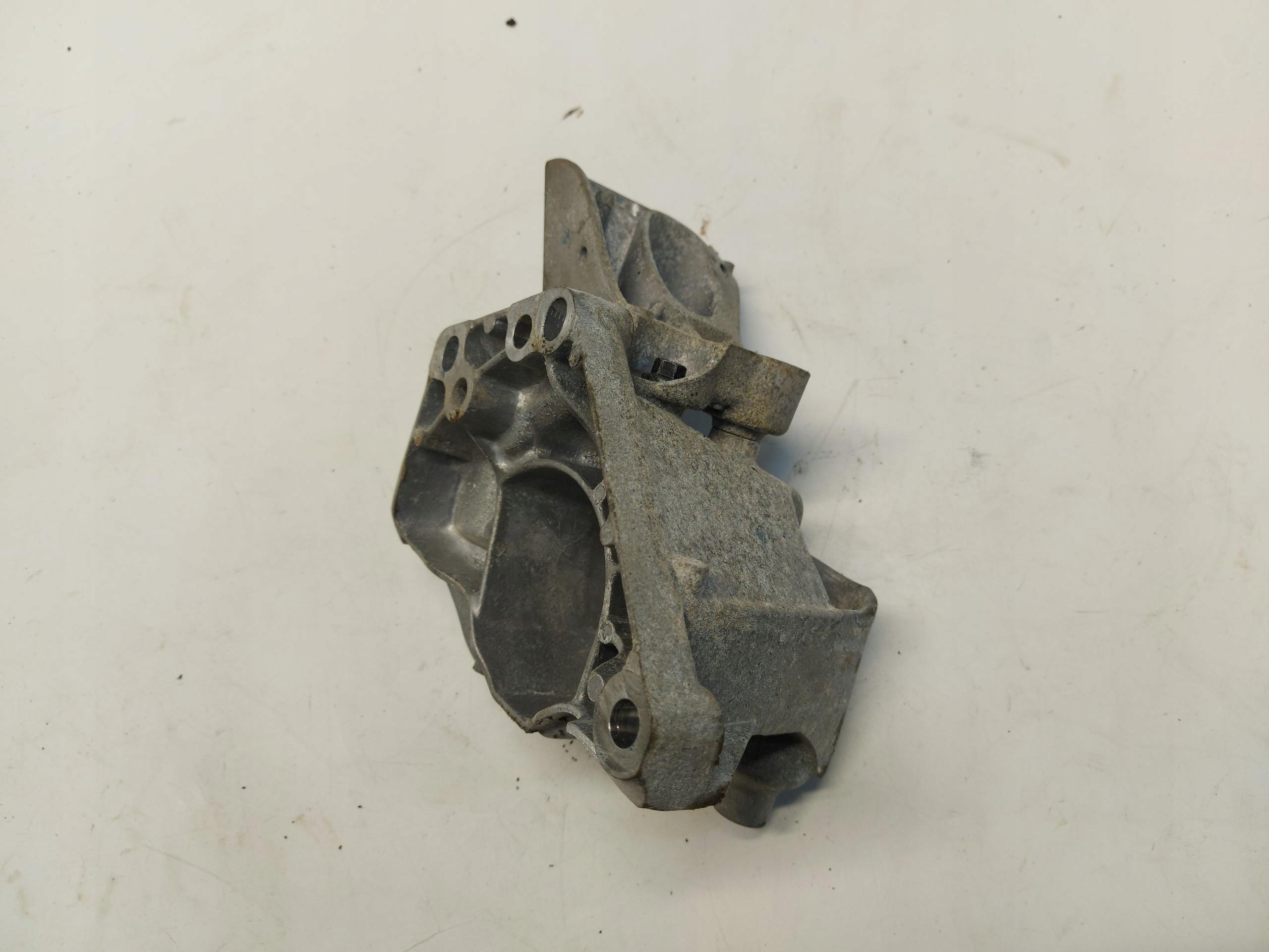VOLVO XC60 II LIFT B4 2.0B Support Demi axe 32325434