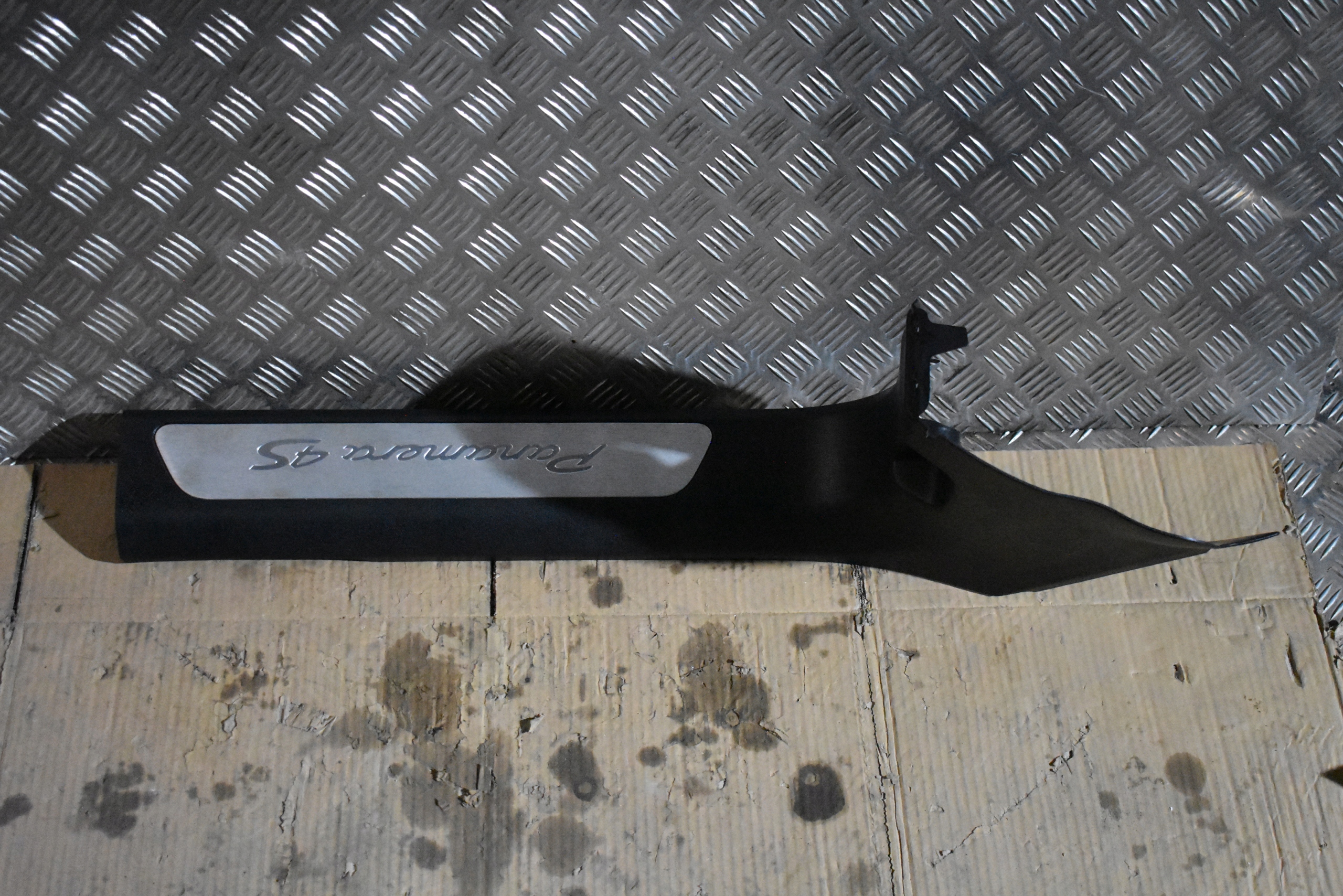 IDEALNA moulding cap threshold left PORSCHE PANAMERA 971 4S 1