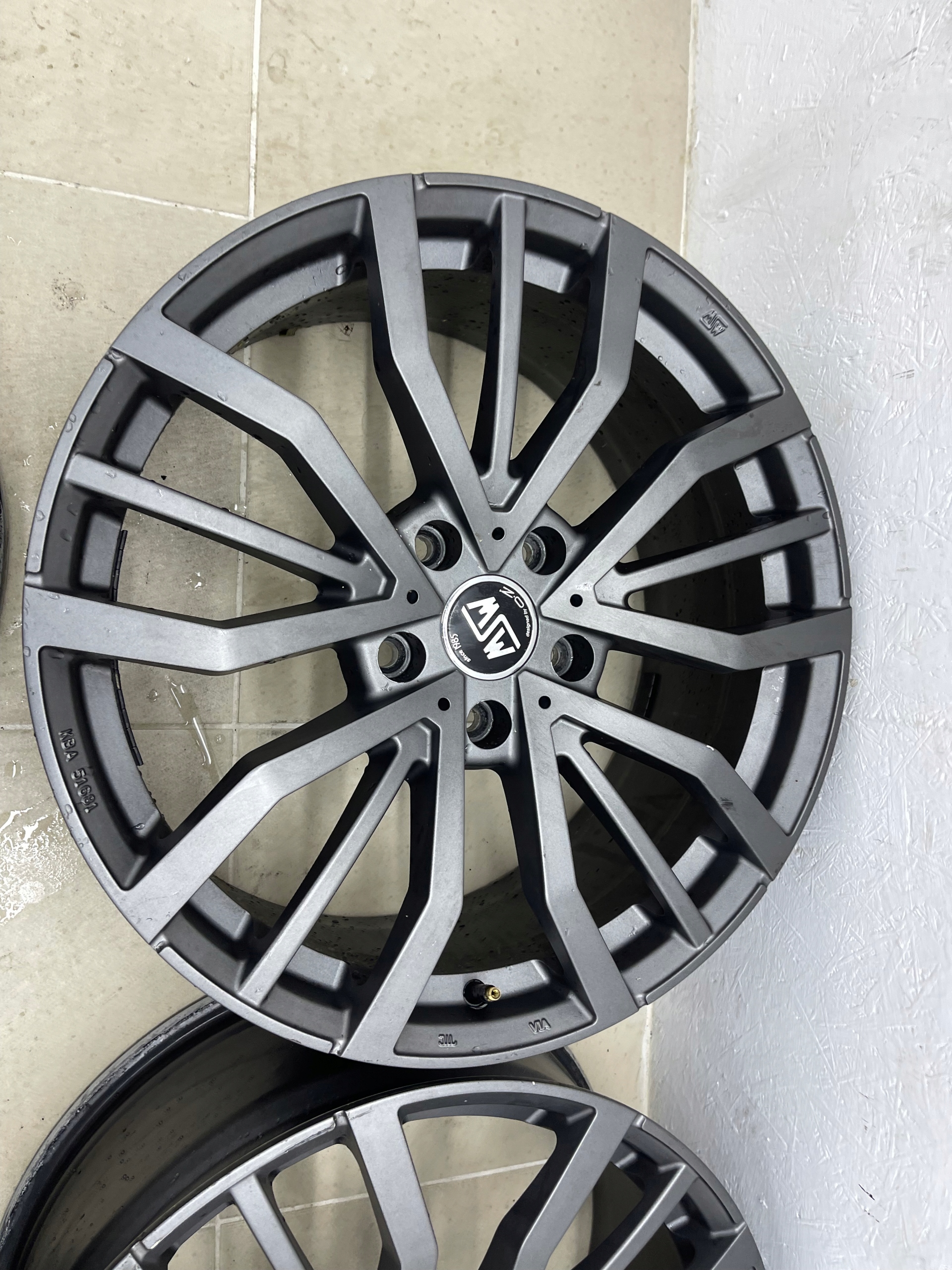 4×disc aluminium 20 CALI OZ MSW 8.5"J x 20" 5x127 ET 50