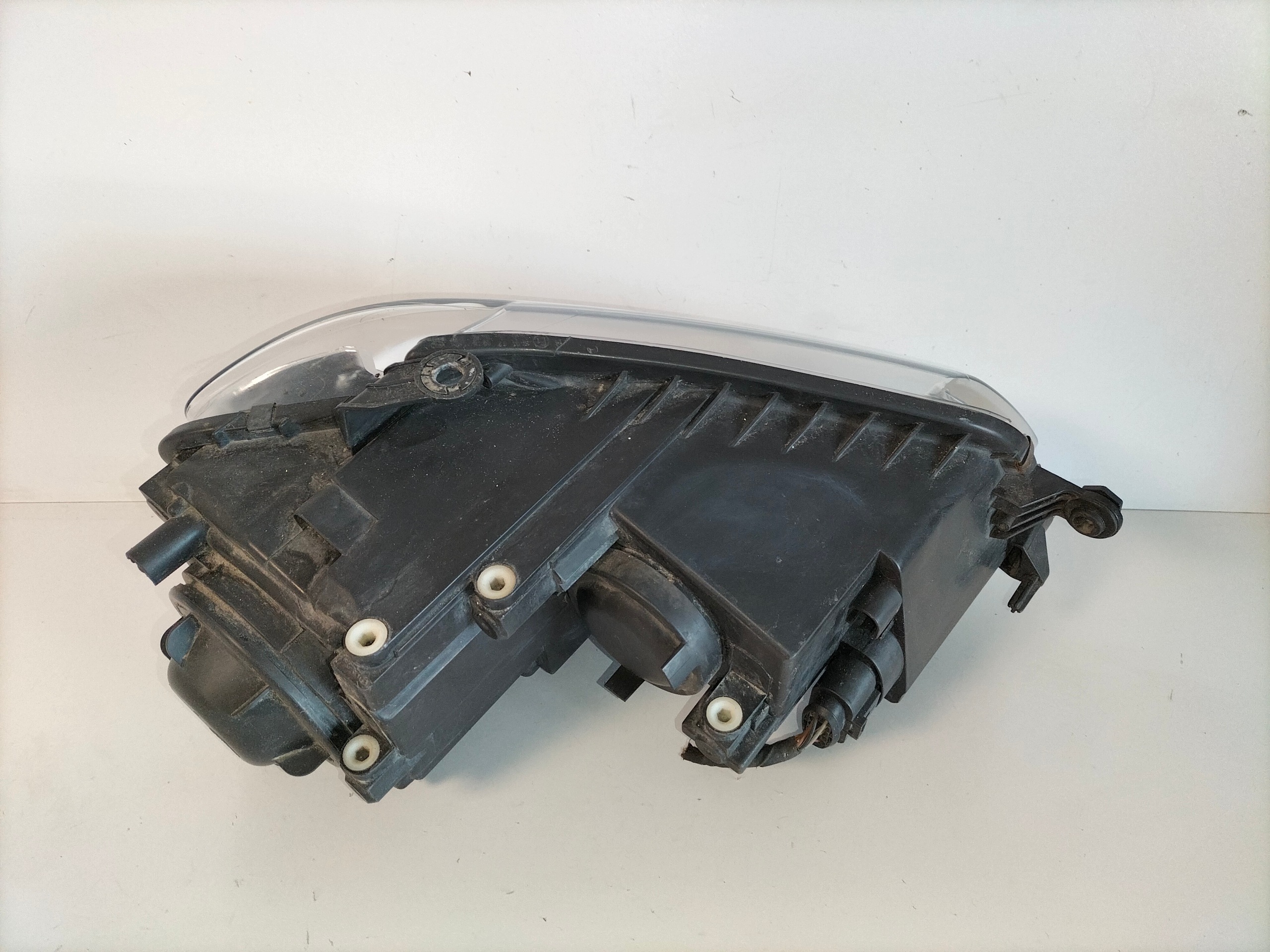 light front reflektor left VW TOURAN and LIFT 07-10
