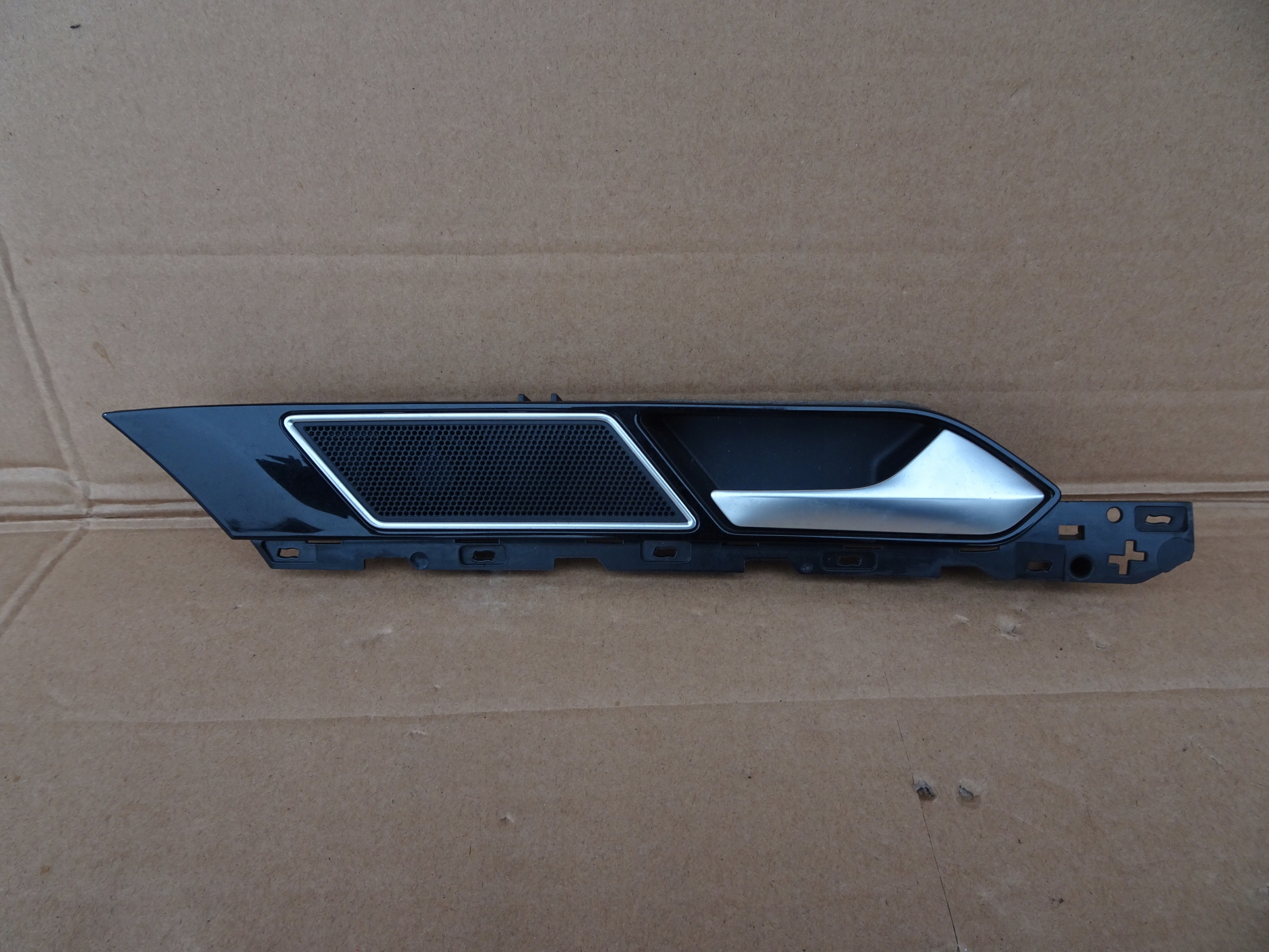 vw PASSAT B8 ручка двери правая правый 3G1837114C