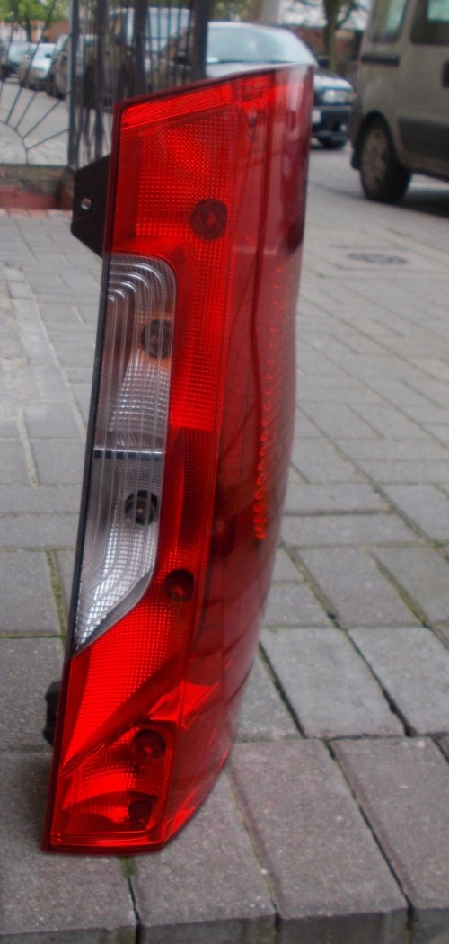 MERCEDES SPRINTER W907 W910 PRAWA LAMPA ZWYKŁA ORYGINAŁ