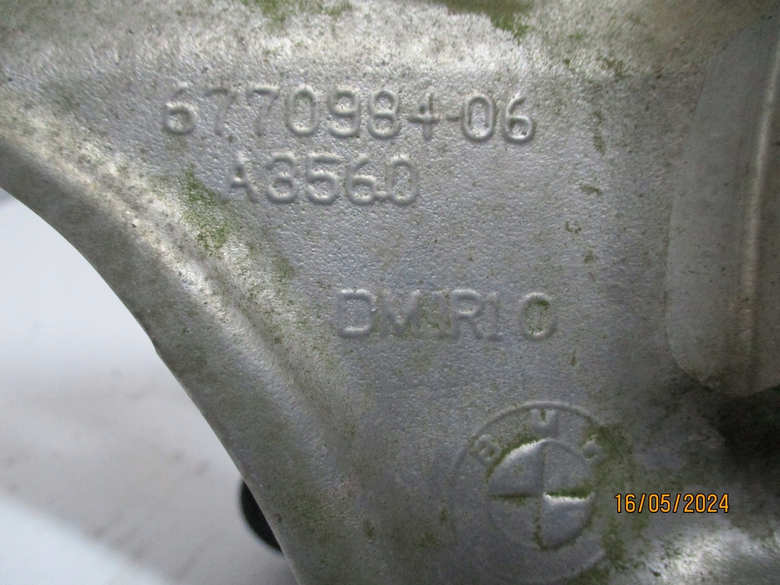 swing rear rear part BMW X5 E70 3,0D 6770984 right