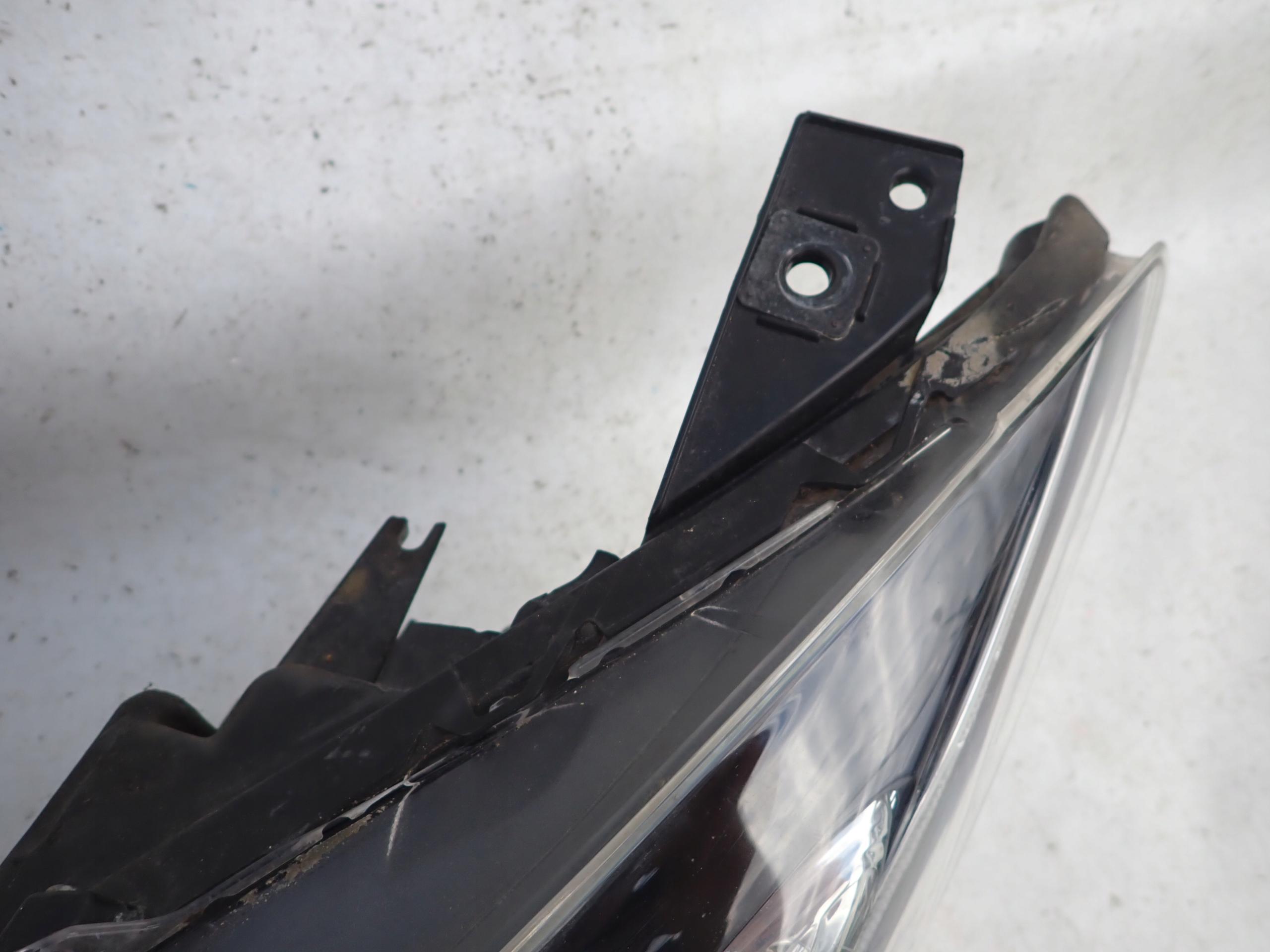 MAZDA 3 III 13- light front front left