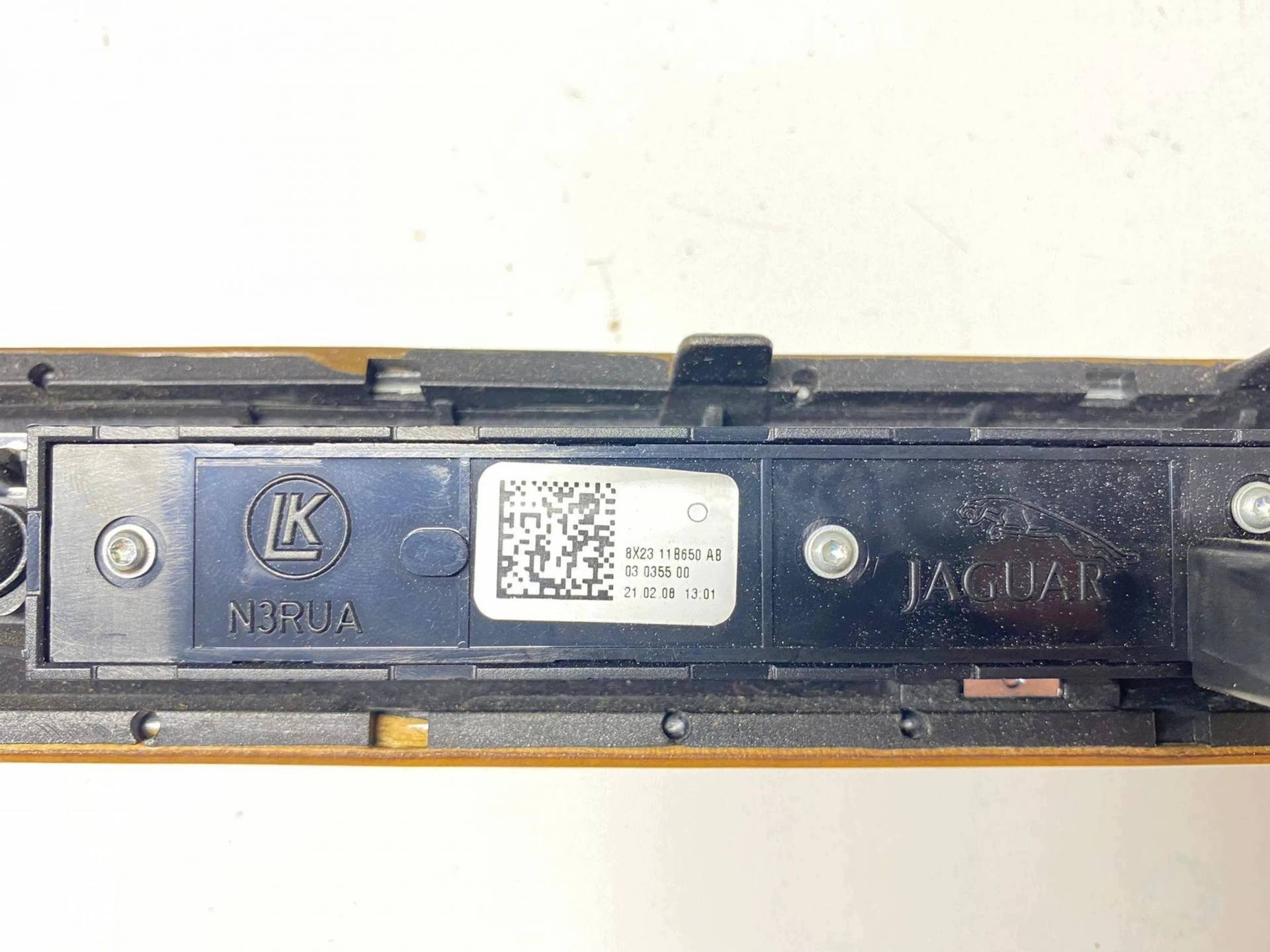 Panel Bouton Jaguar XF 250 2008 8X2311B650AB