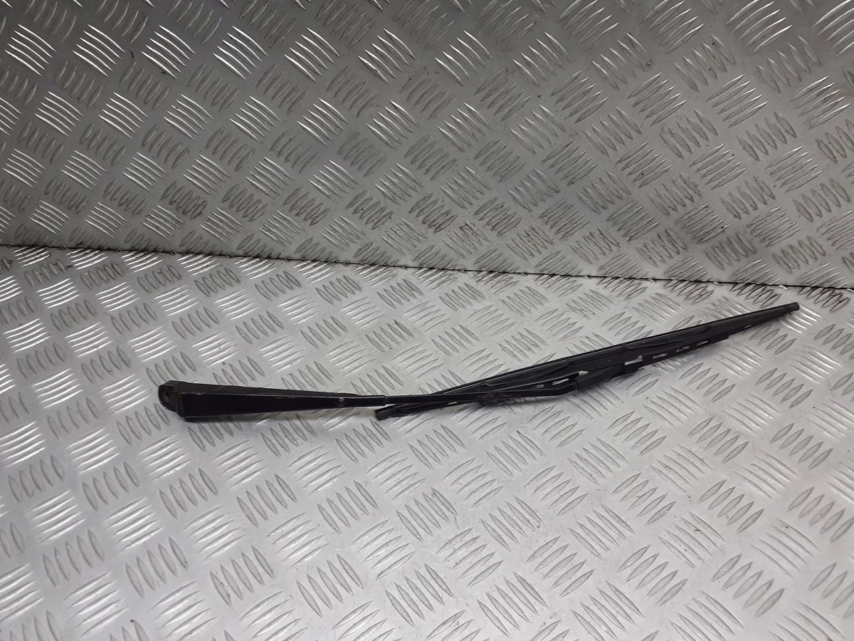 ВАЖІЛЬ СКЛООЧИСНИКА ЛІВИЙ ПЕРЕДНІЙ SKODA 105 S