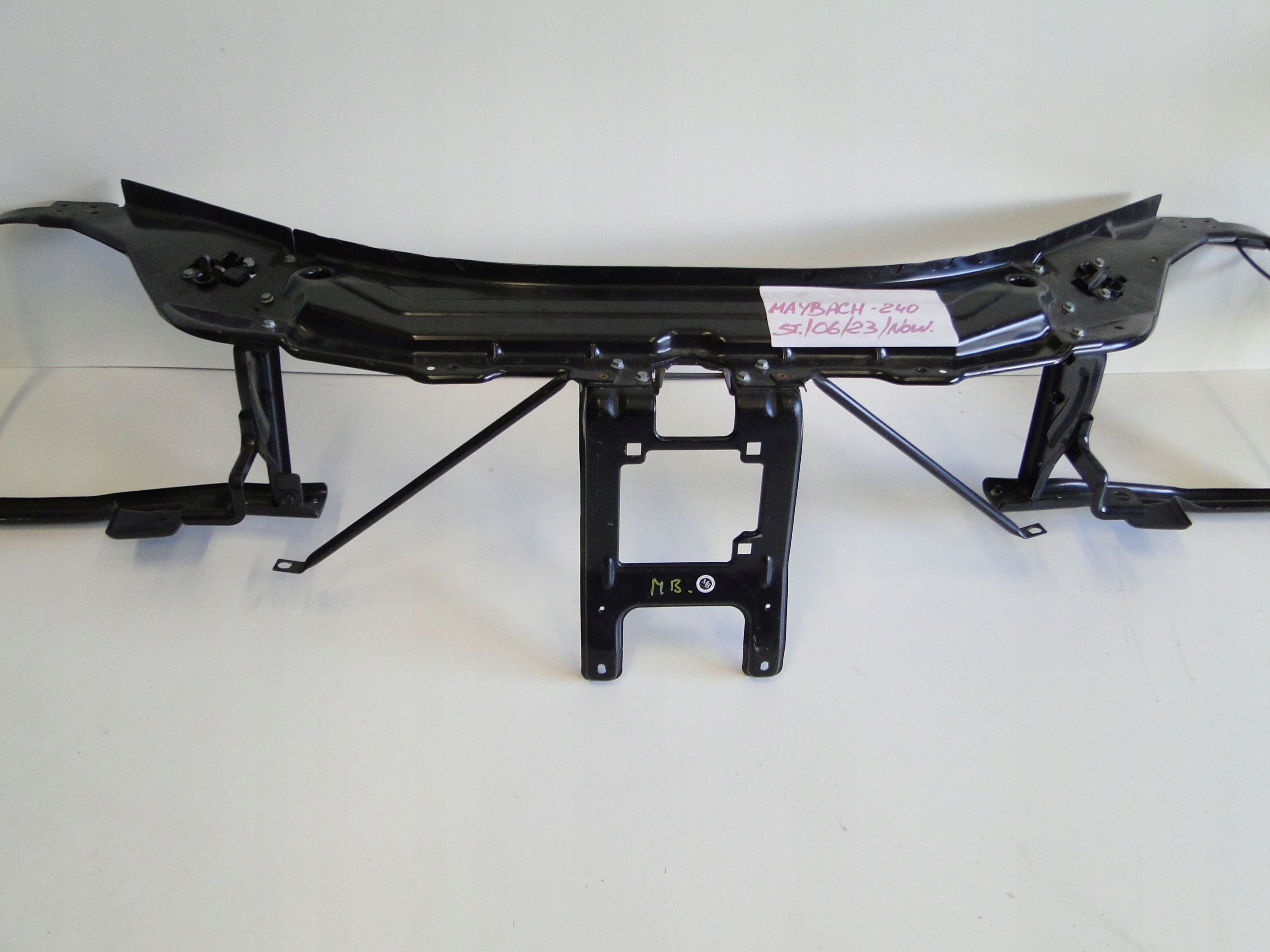 MAYBACH 240 W240 PAS PRZEDNI NOWY Producent części Mercedes-Benz OE