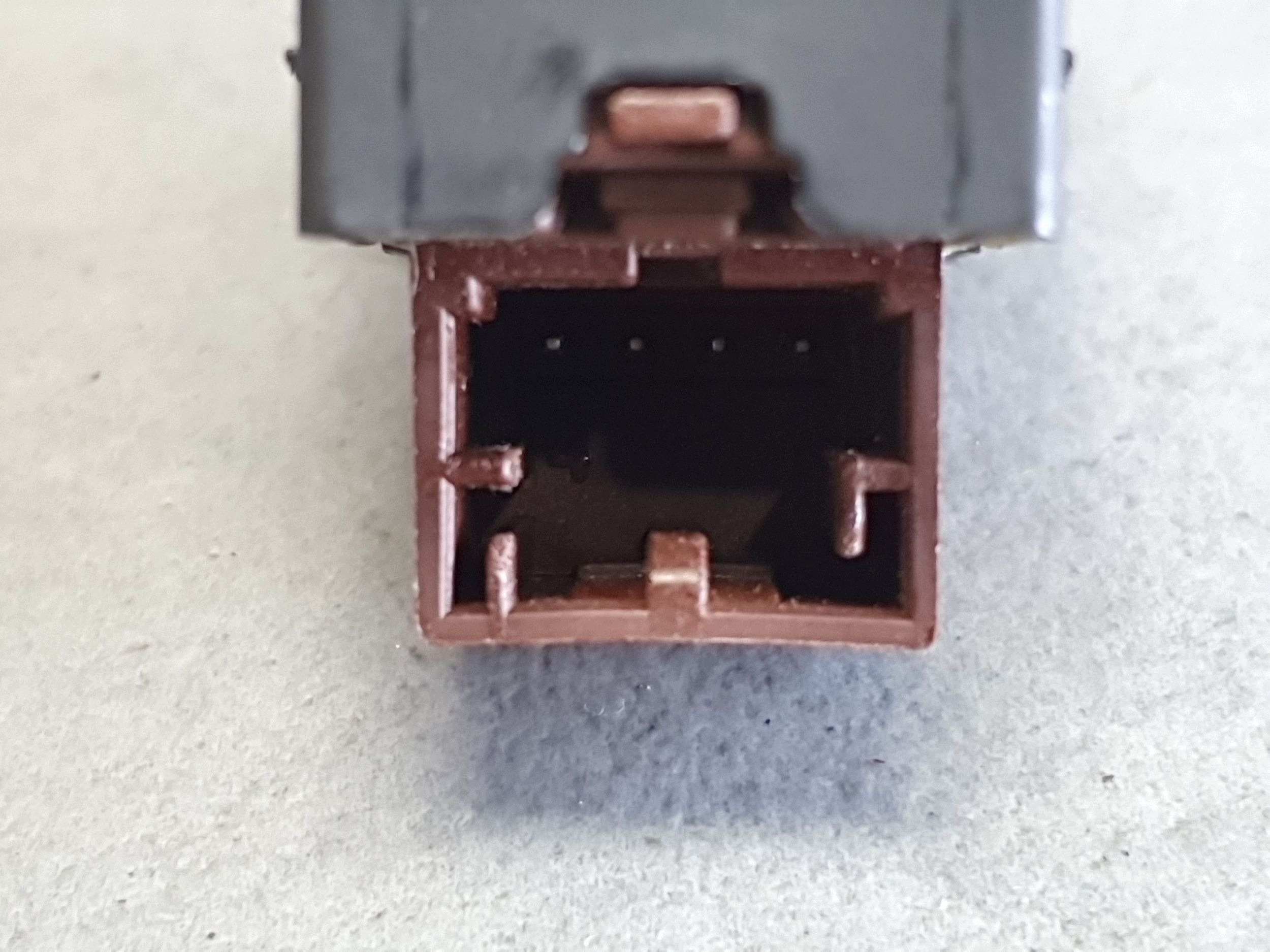 Audi Q7 4M button central of a lock 4M2962108