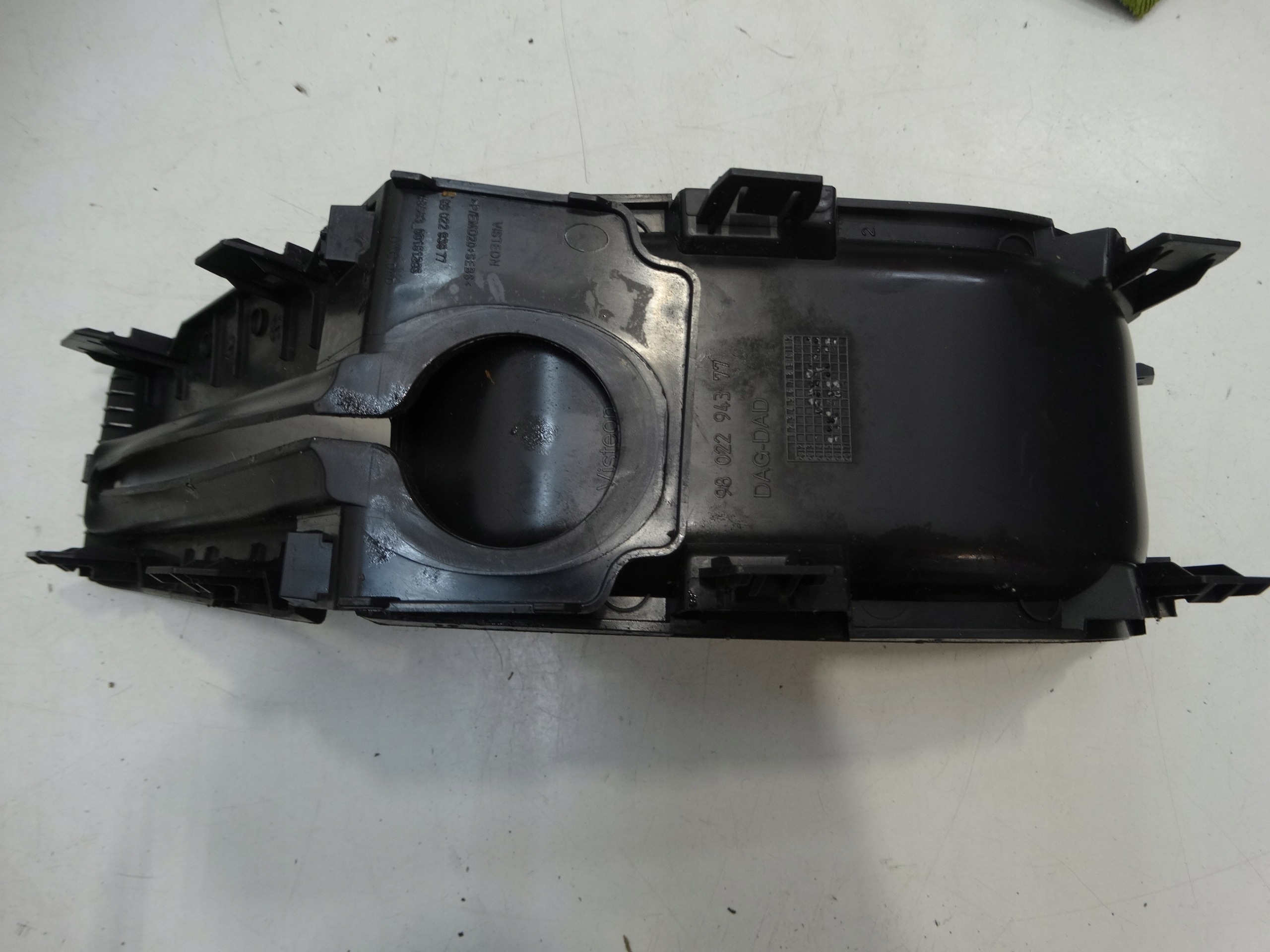 kryt elektrická brzda tunelu CITROEN C4 CACTUS 9802293877