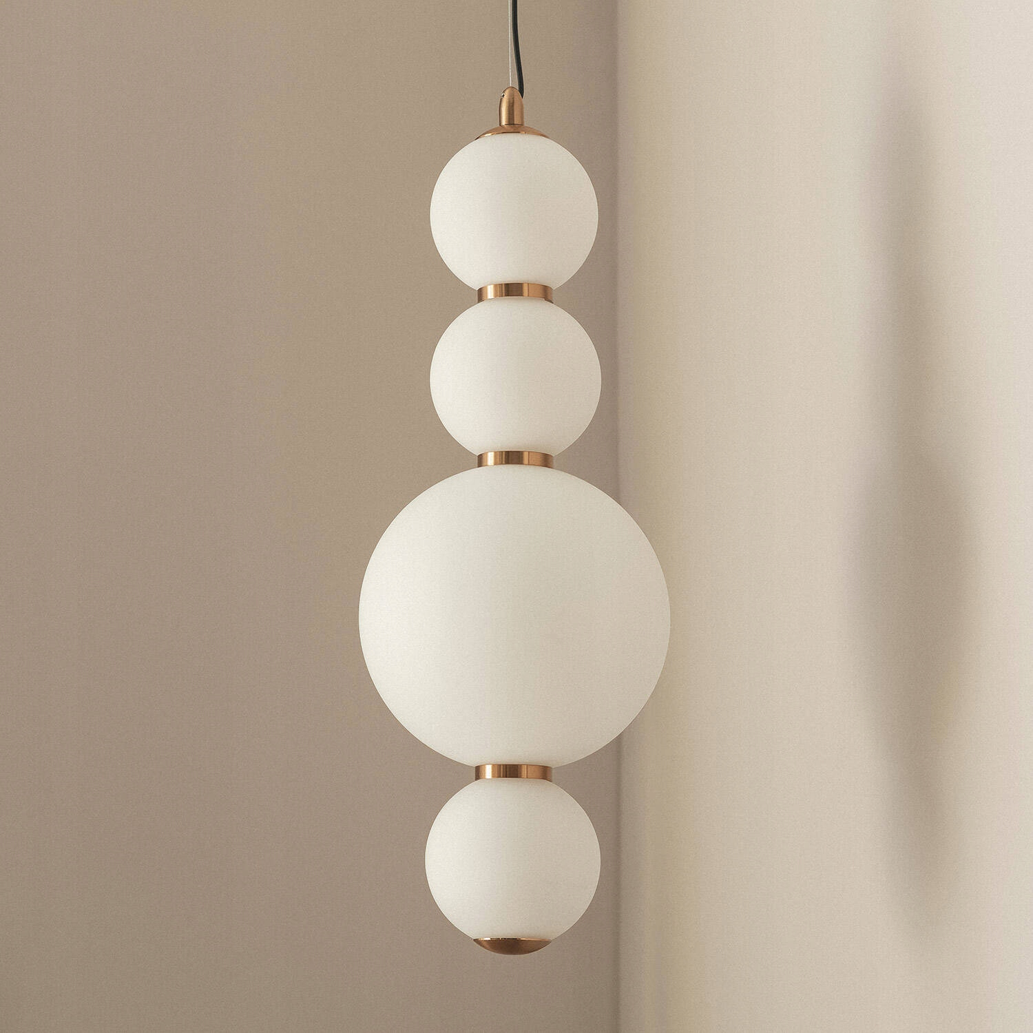 Závěsná Led lampa 4.2 W z kovu a skla Slim Atira