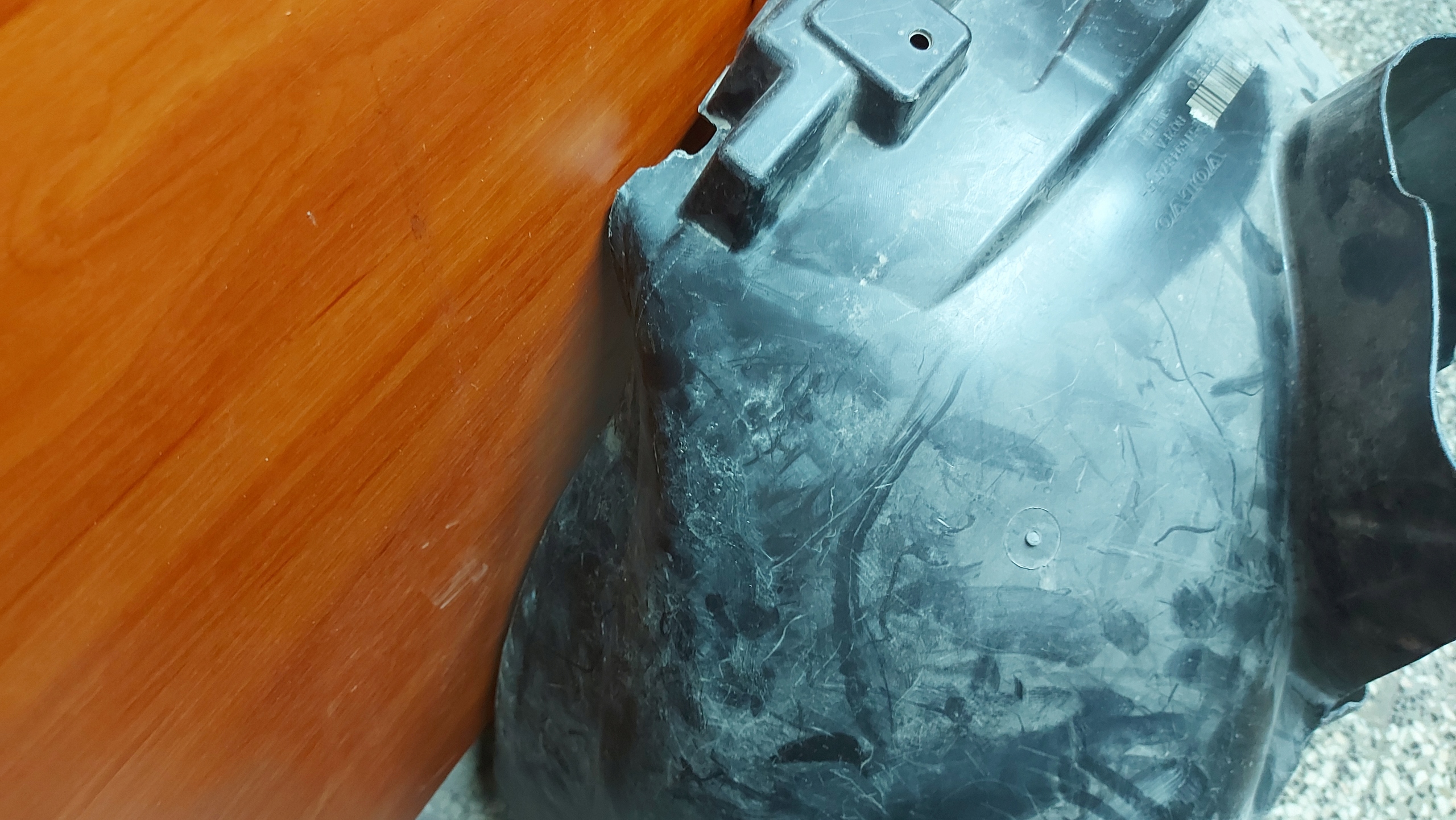 mudguard right front VOLVO XC60 II 17