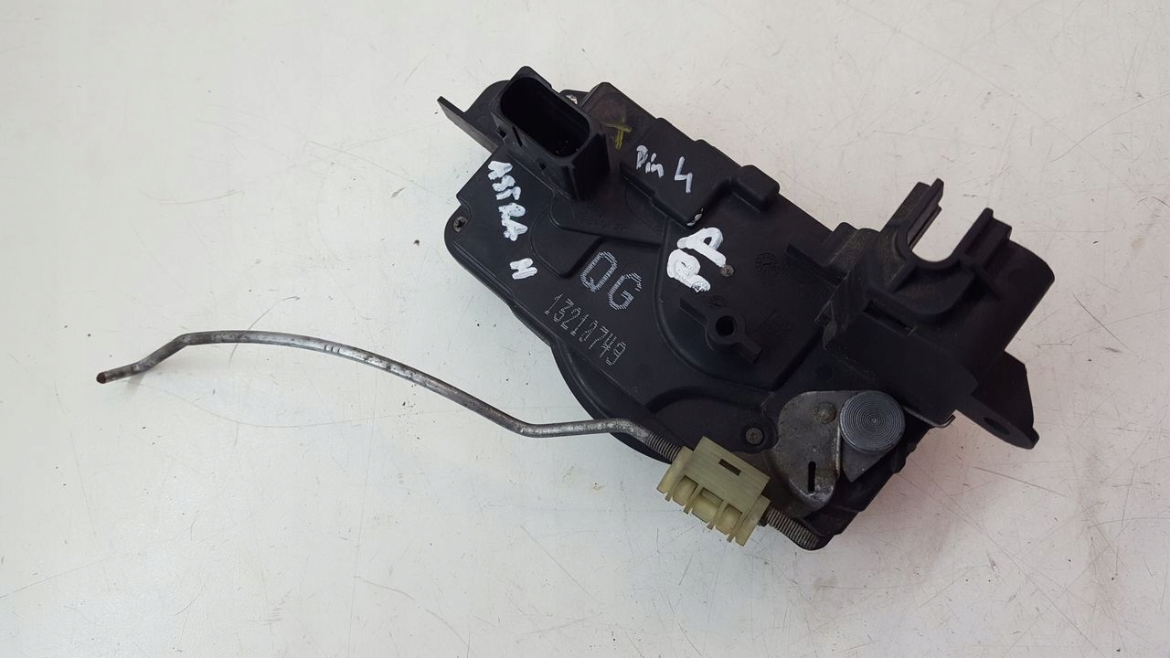 lock front front right Opel Astra H 1,7 CDTI