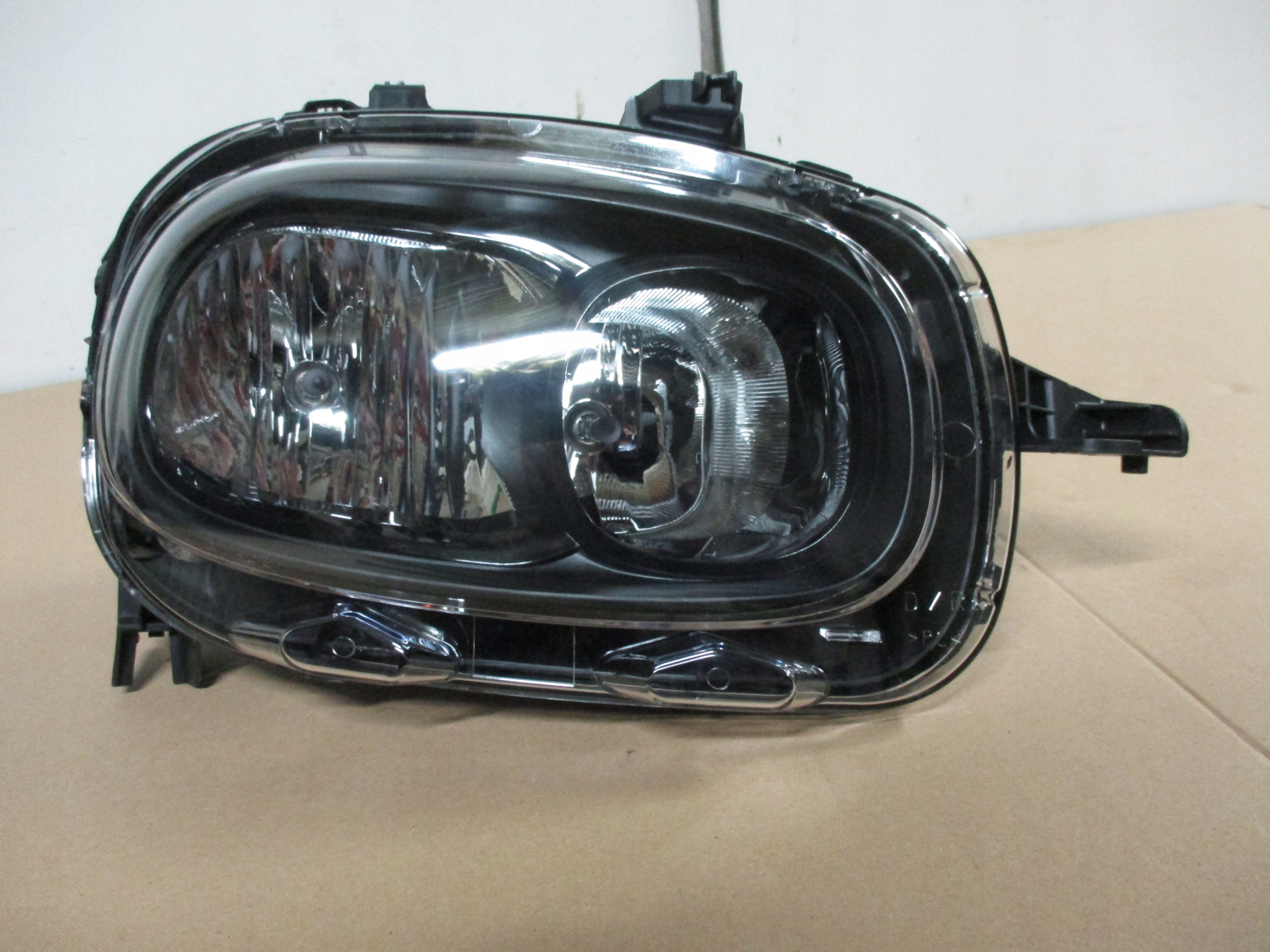 light right front front Citroen C3 2015r 90097896