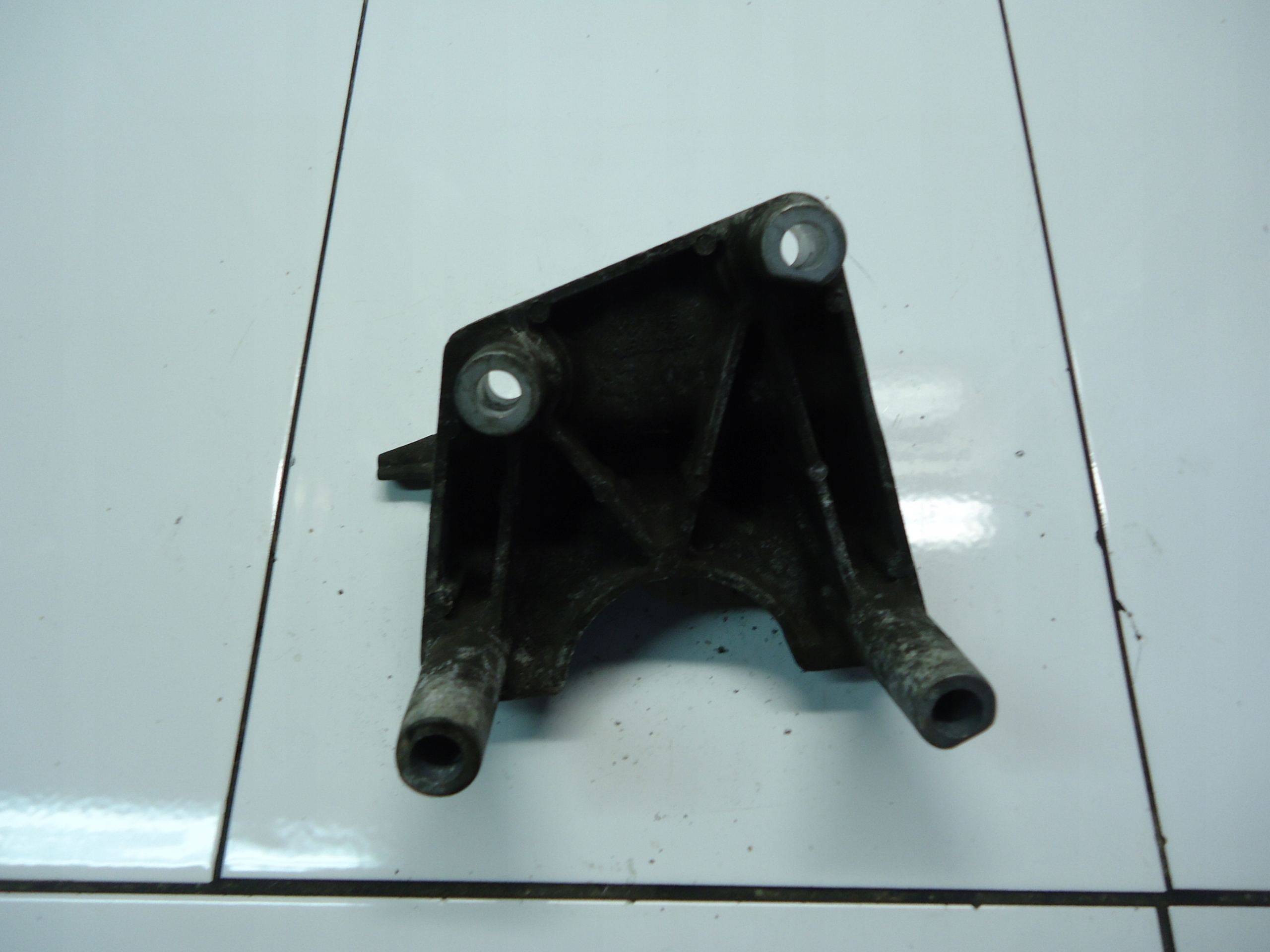 OPEL INSIGNIA B 2.0CDTI B20DTH engine mount 23250665
