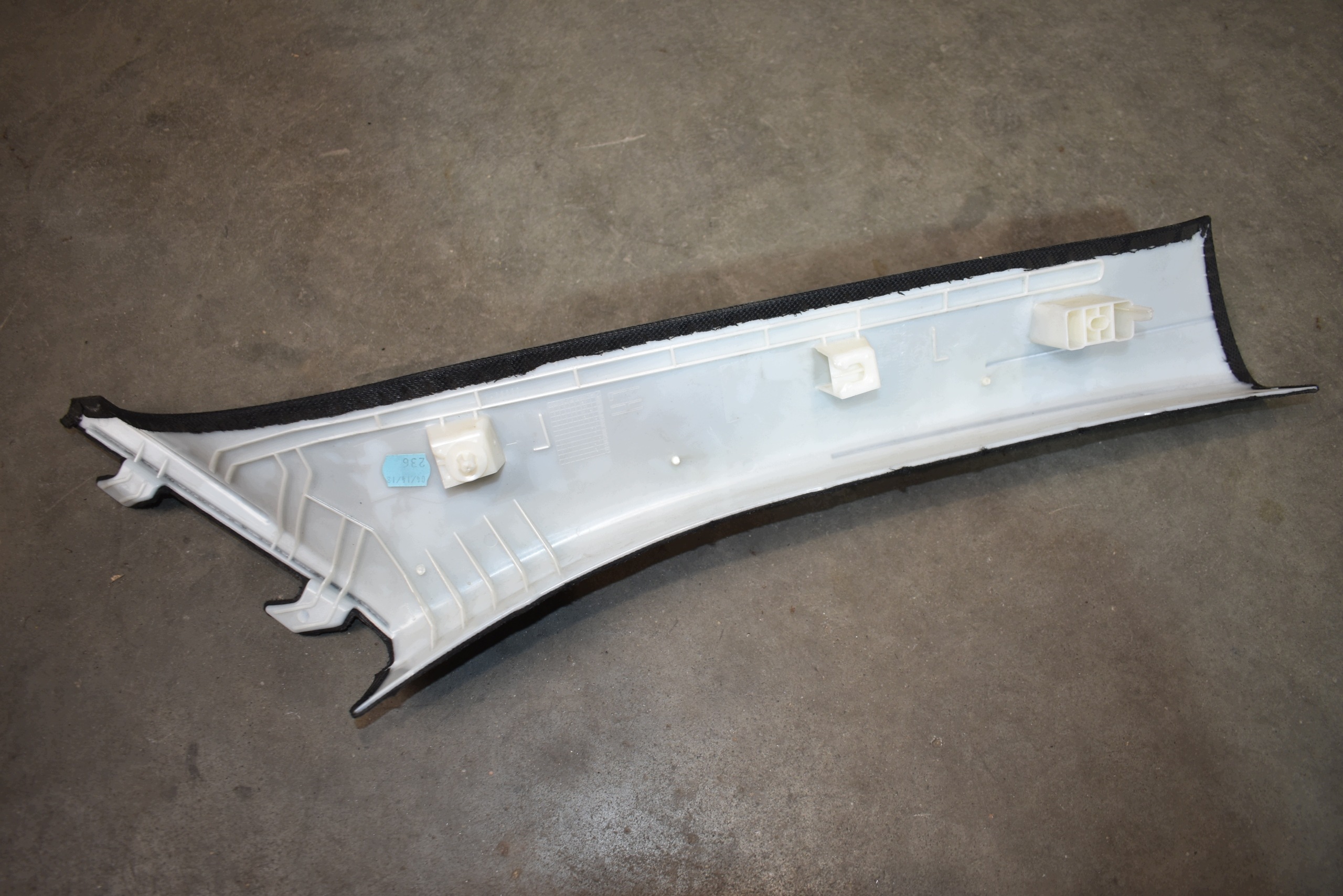 IDEALNA cover side SLUPKA A left BMW G01 1