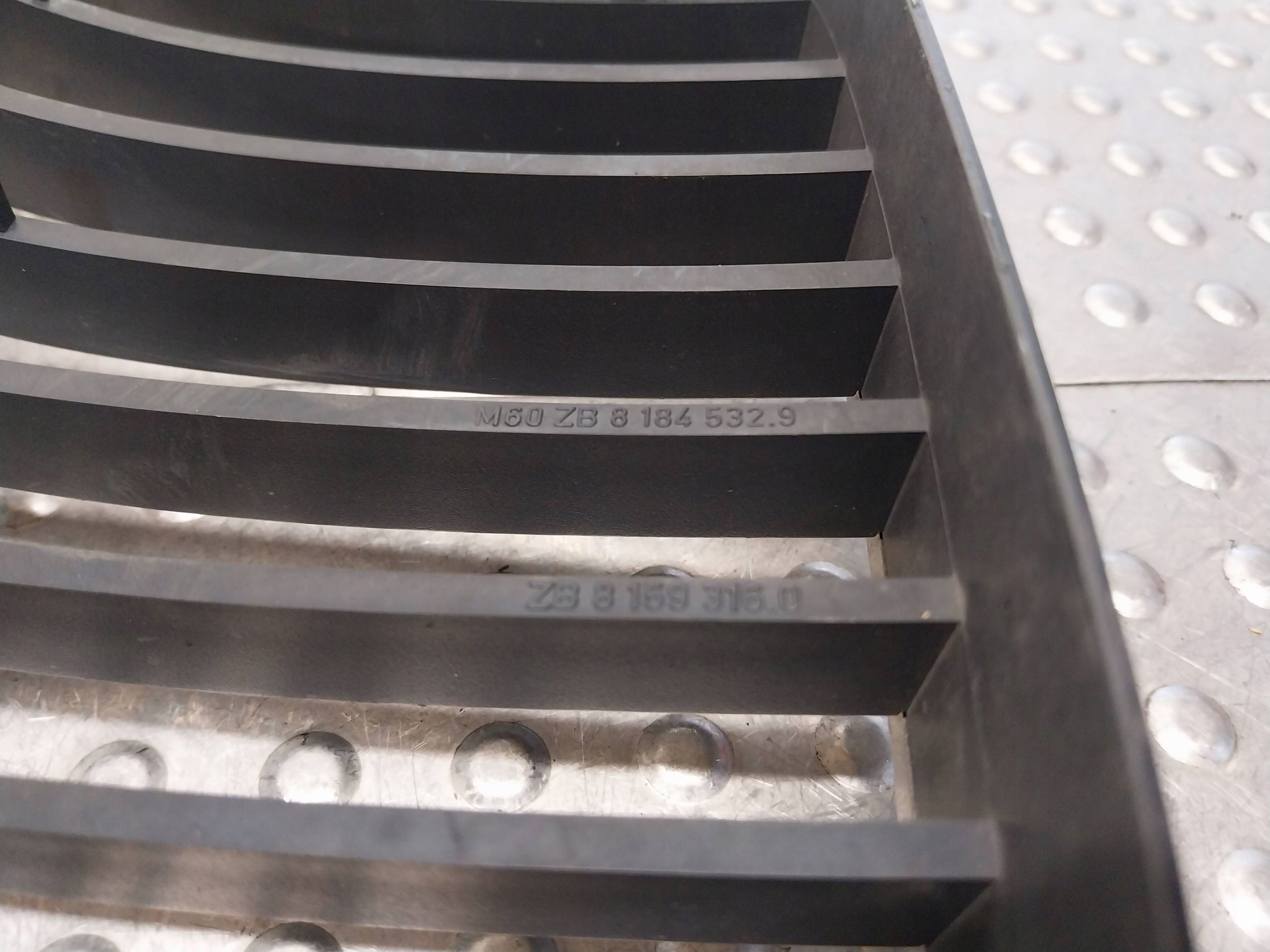 CHROM grille grill kidney grille left 8184532 BMW 5 E39